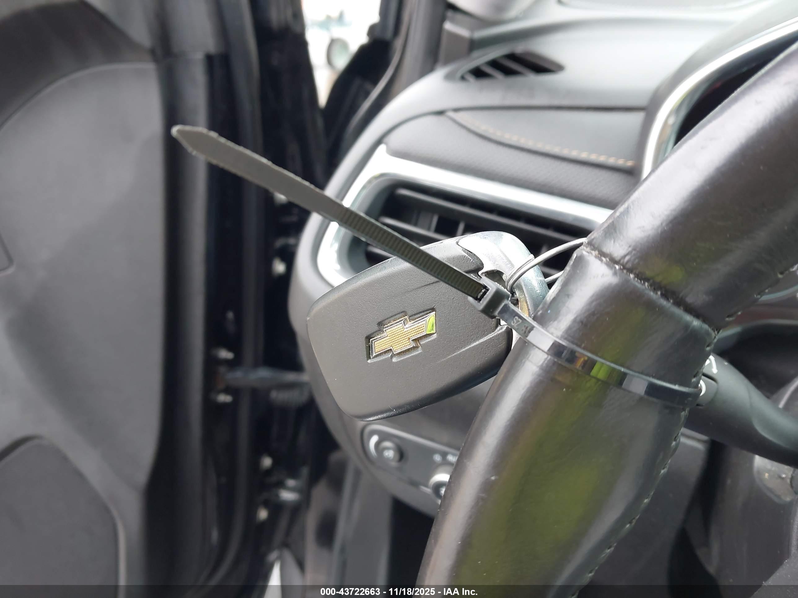CHEVROLET EQUINOX image 11