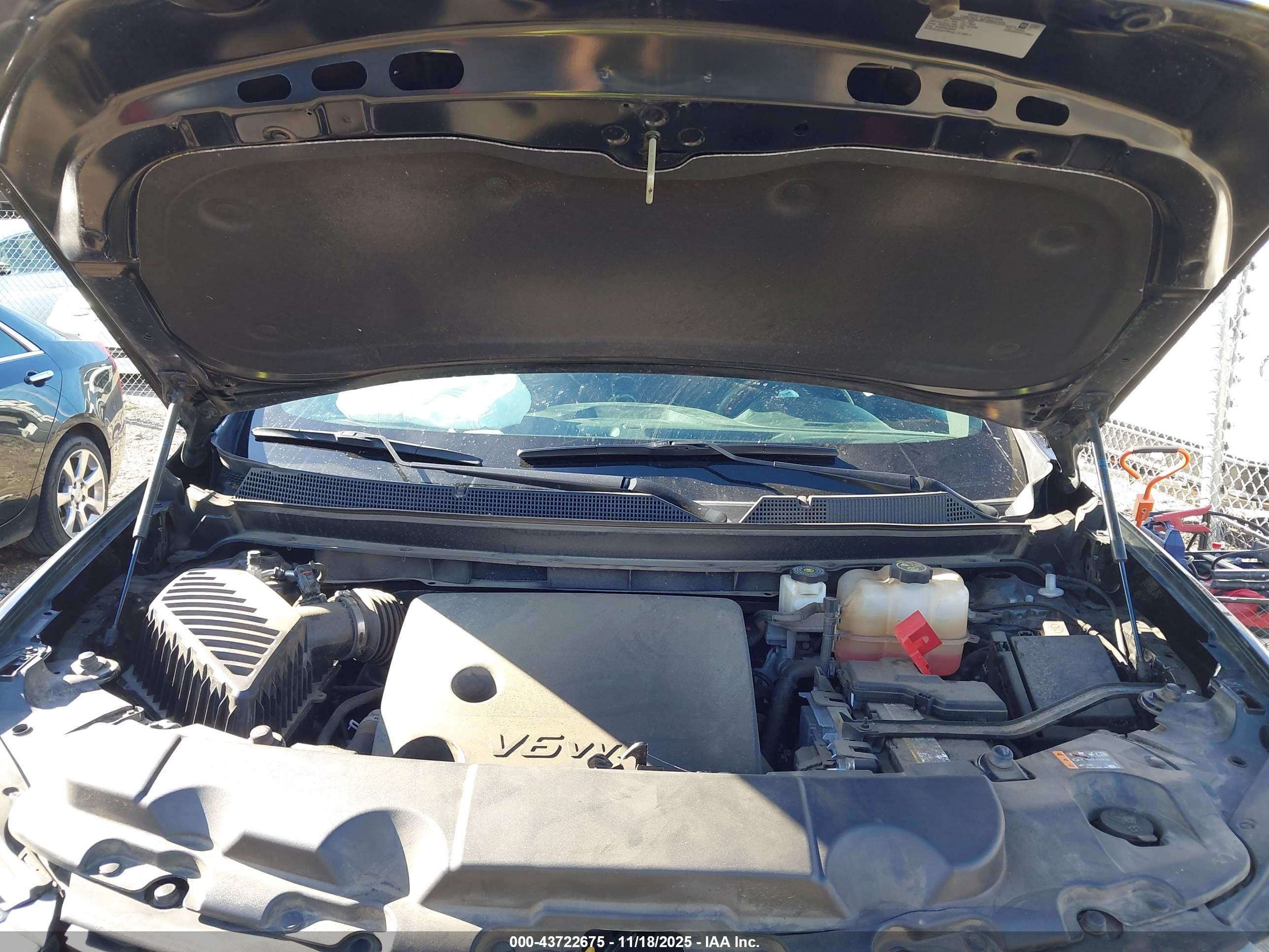 CHEVROLET TRAVERSE image 10