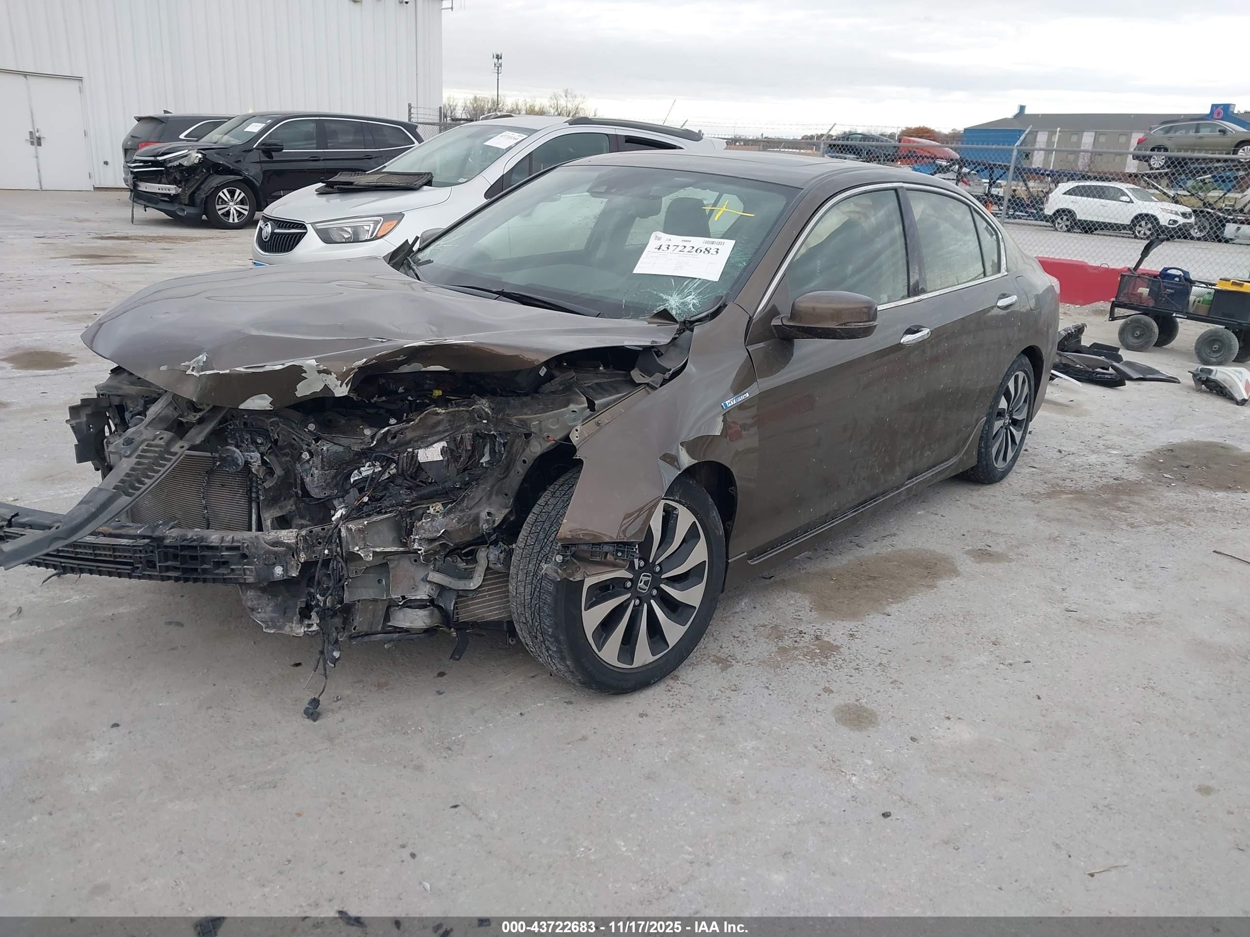 HONDA ACCORD image 2