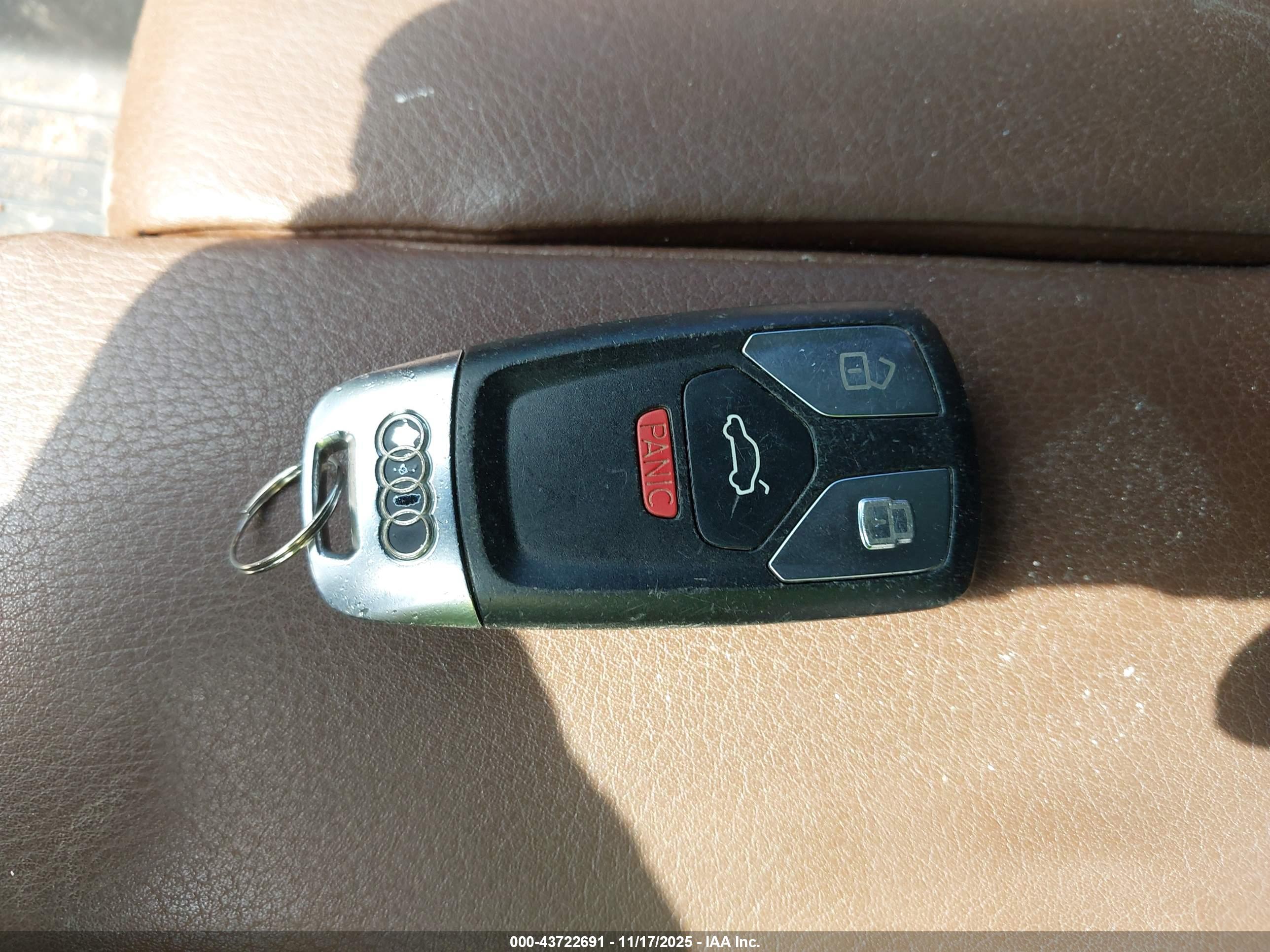 AUDI Q7 image 11