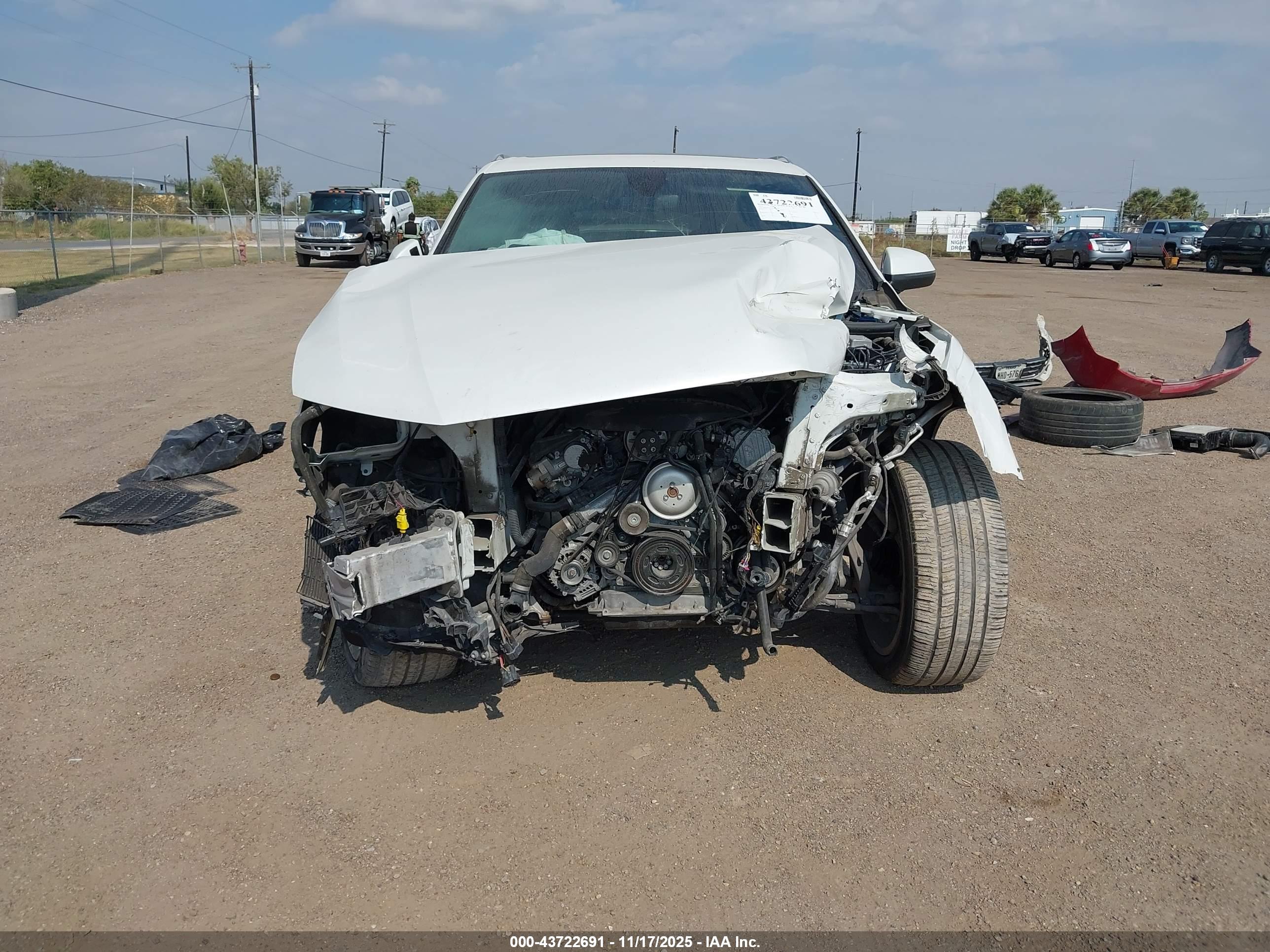 AUDI Q7 image 6