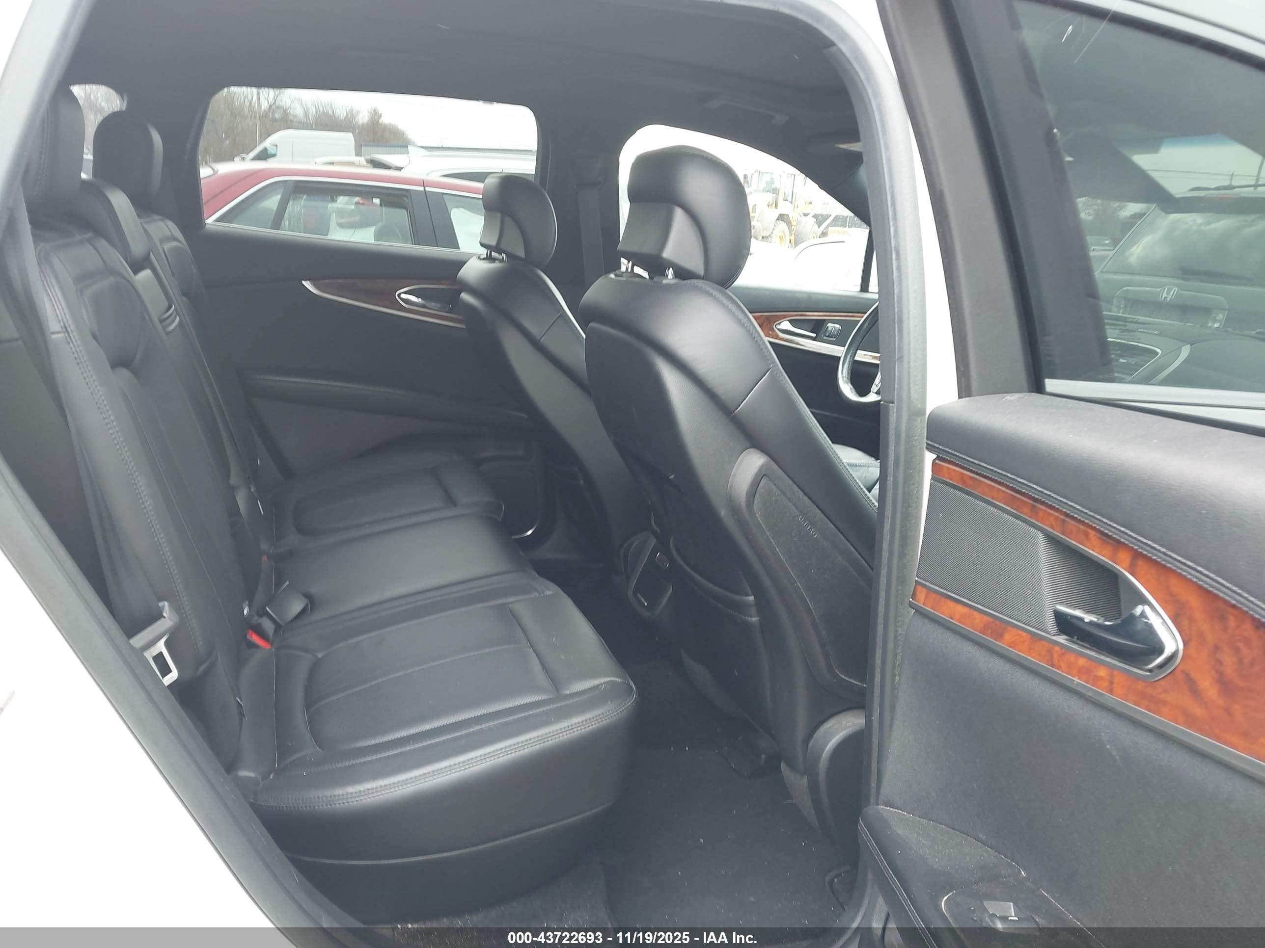 LINCOLN MKX image 8