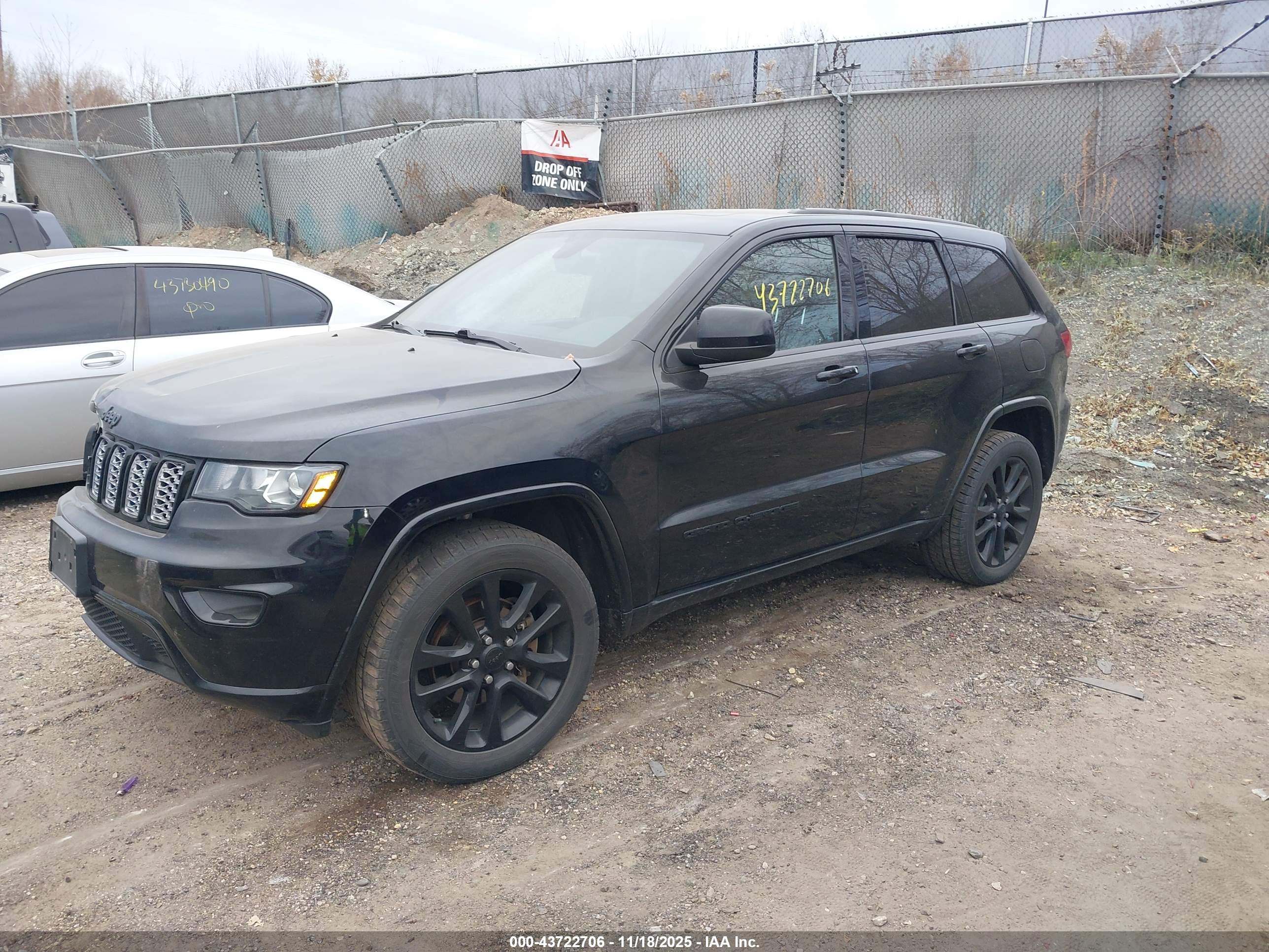 JEEP GRAND image 2