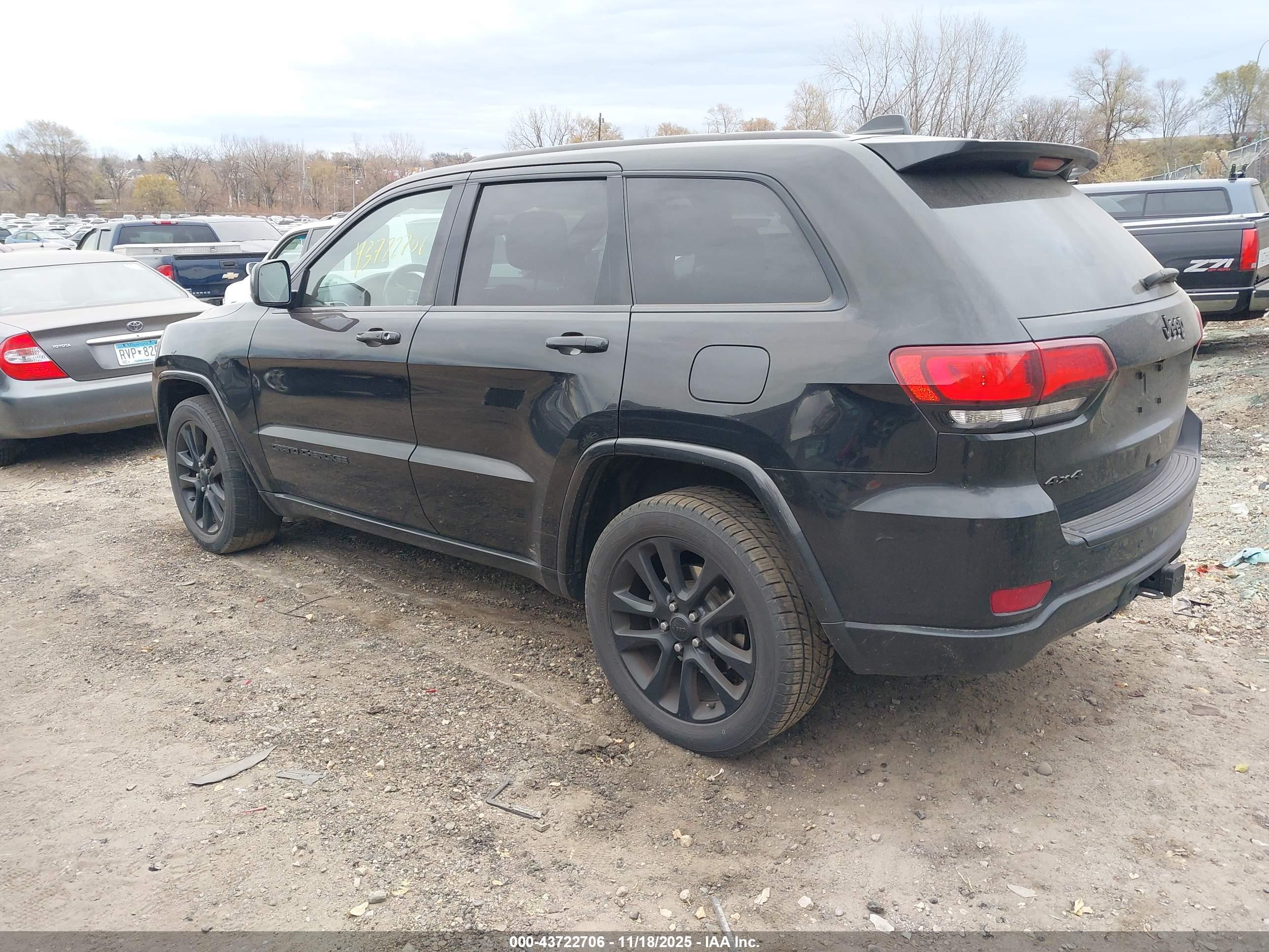 JEEP GRAND image 3