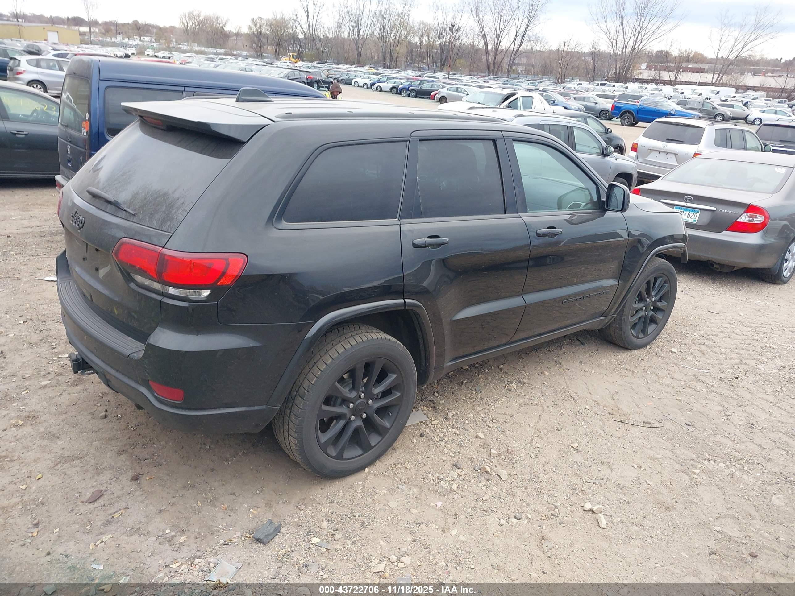 JEEP GRAND image 4