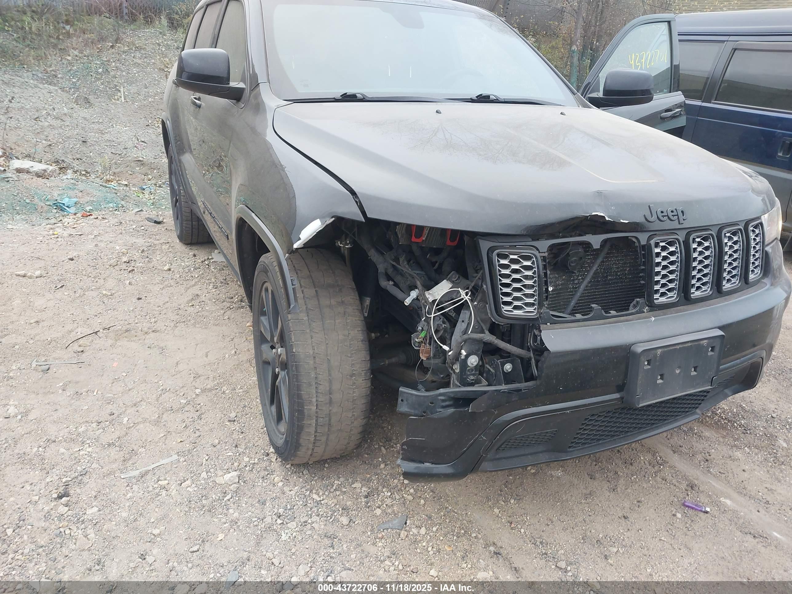 JEEP GRAND image 6