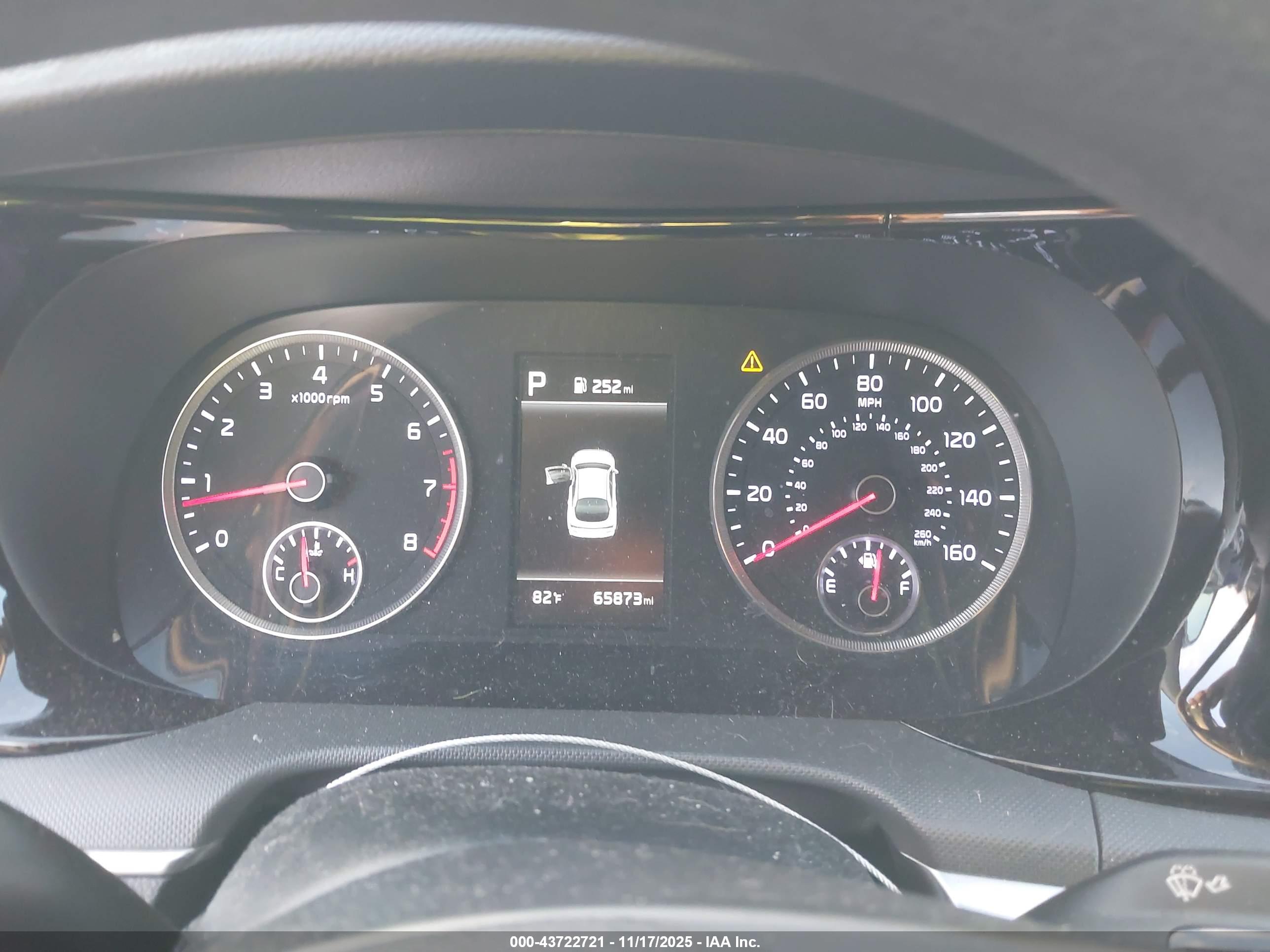 KIA K5 image 7