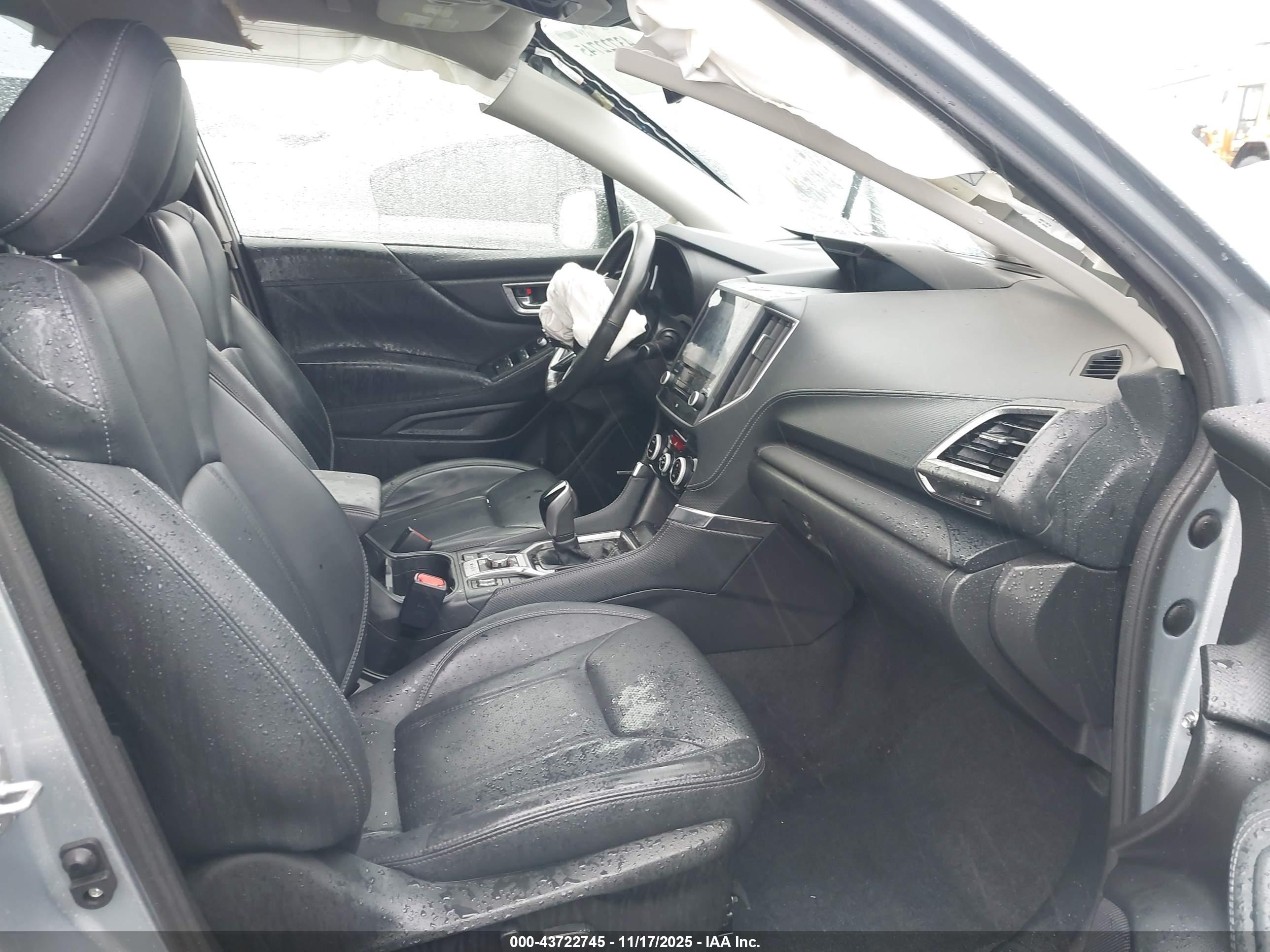 SUBARU FORESTER image 5