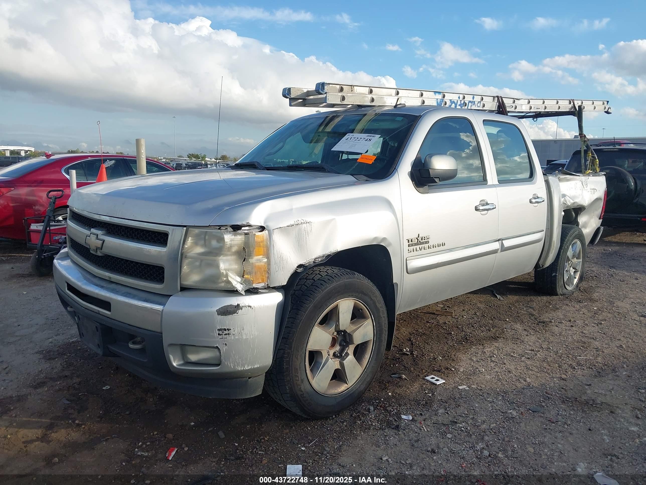 CHEVROLET SILVERADO image 2