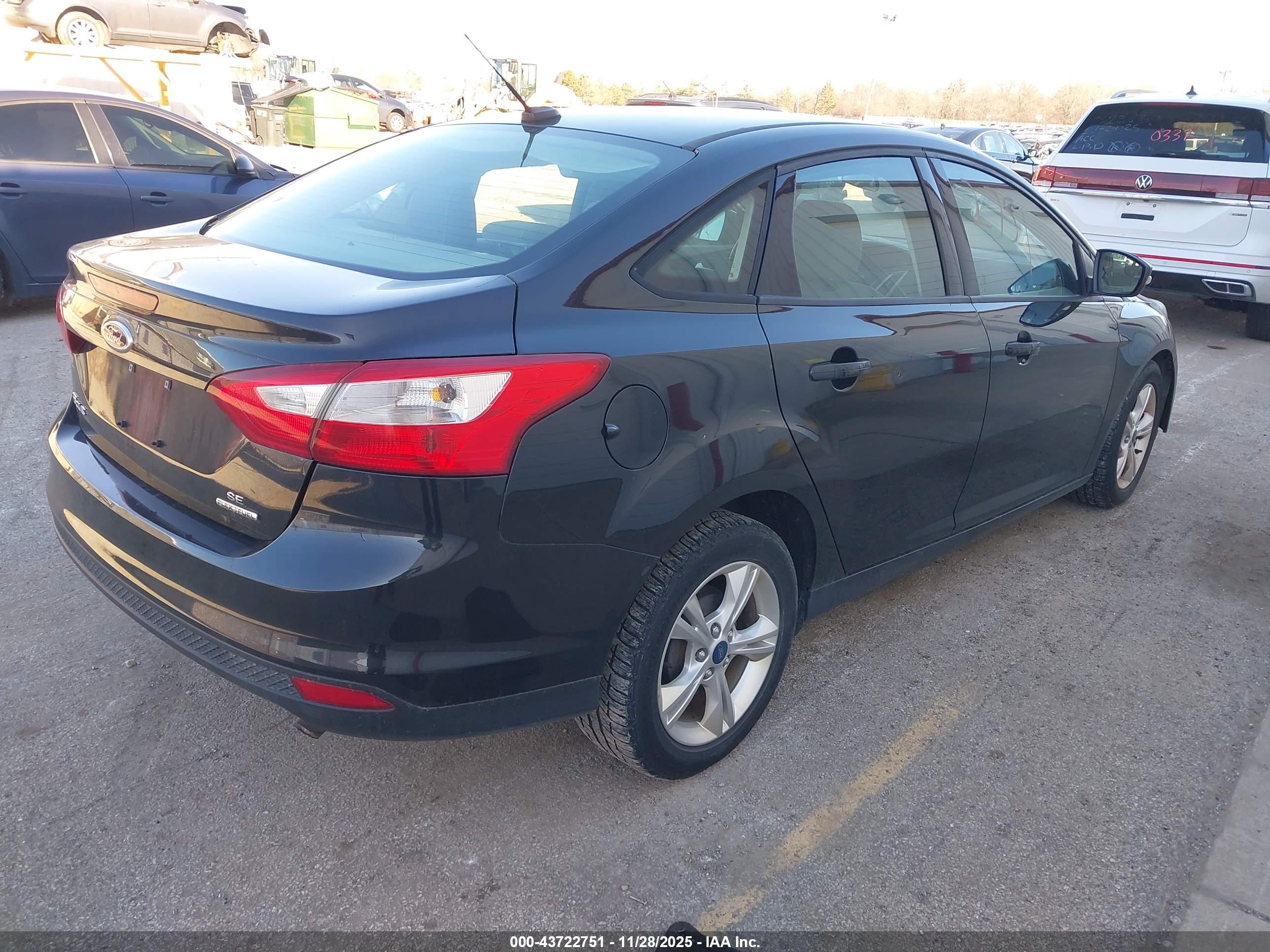 FORD FOCUS image 4
