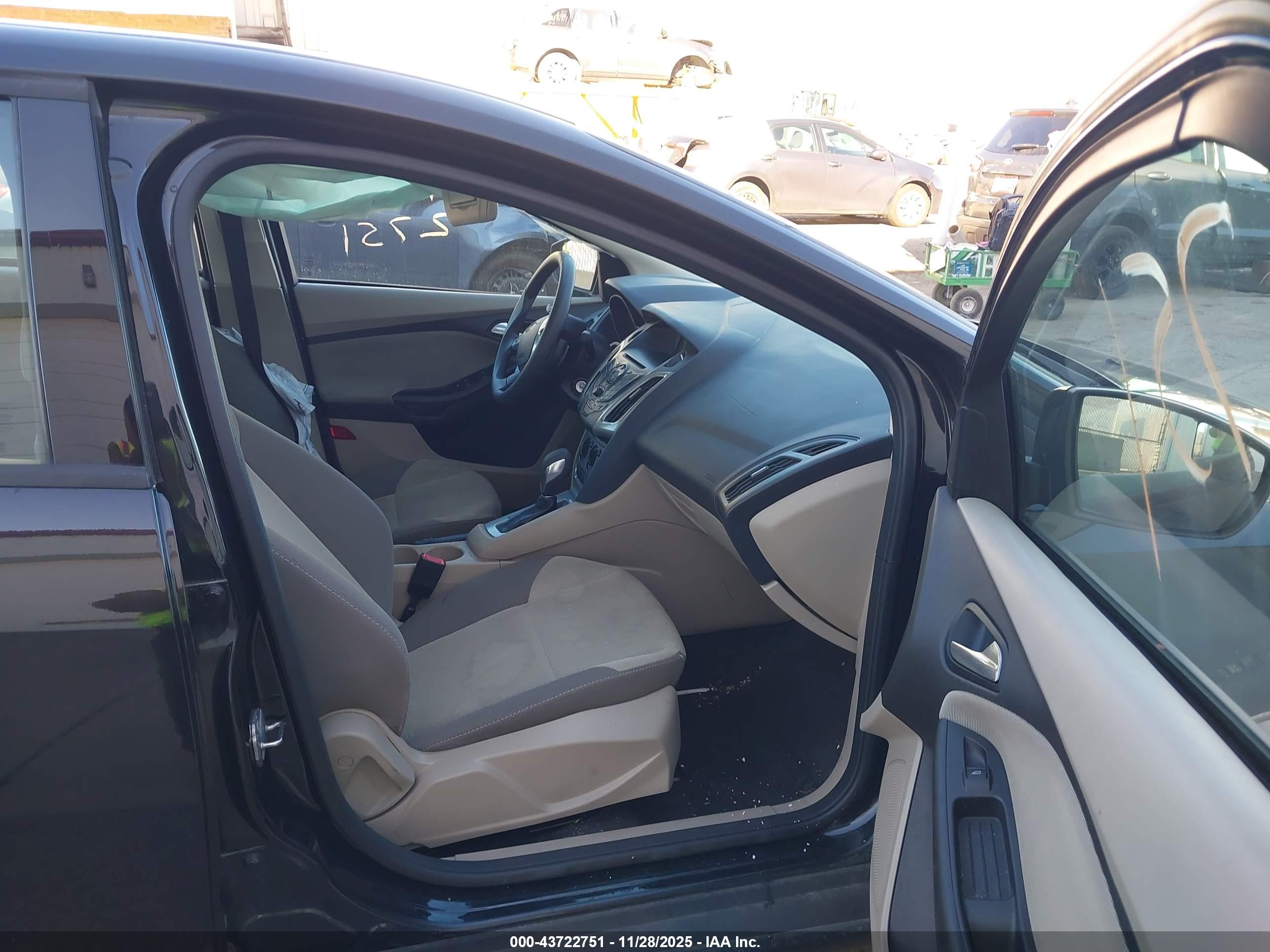 FORD FOCUS image 5