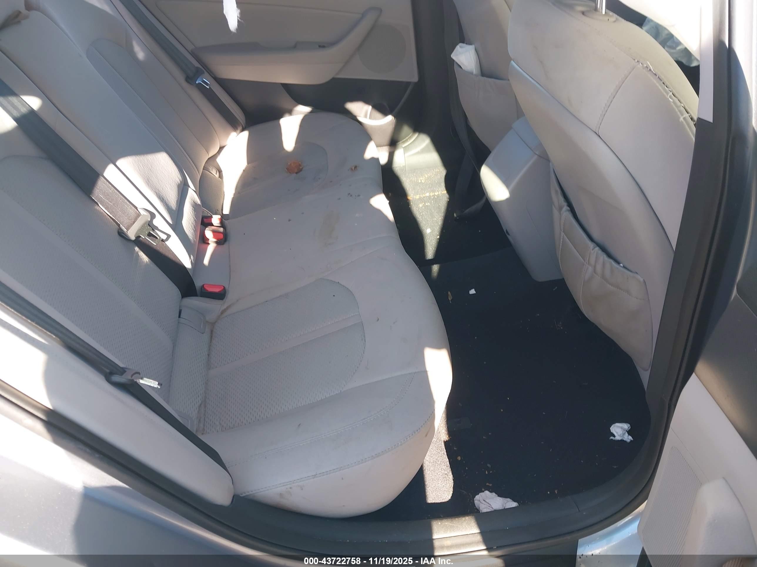 HYUNDAI SONATA image 8
