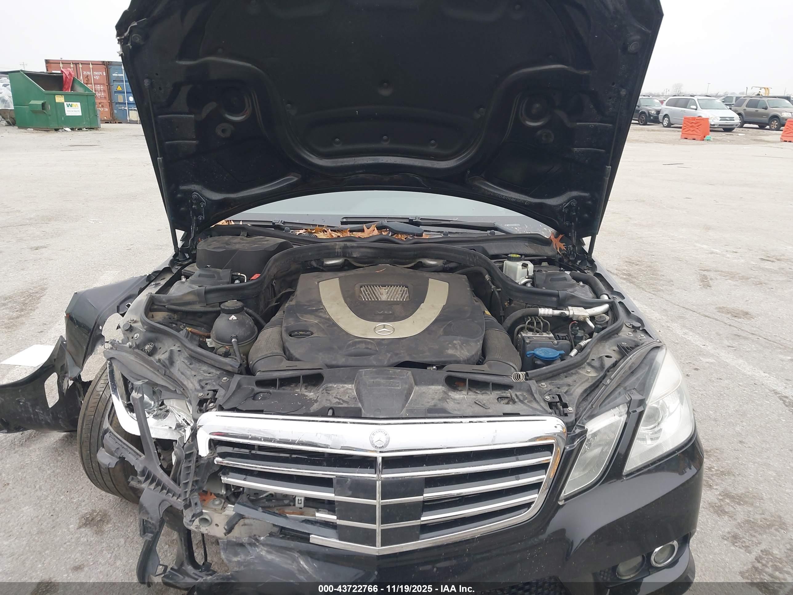MERCEDES-BENZ E image 10