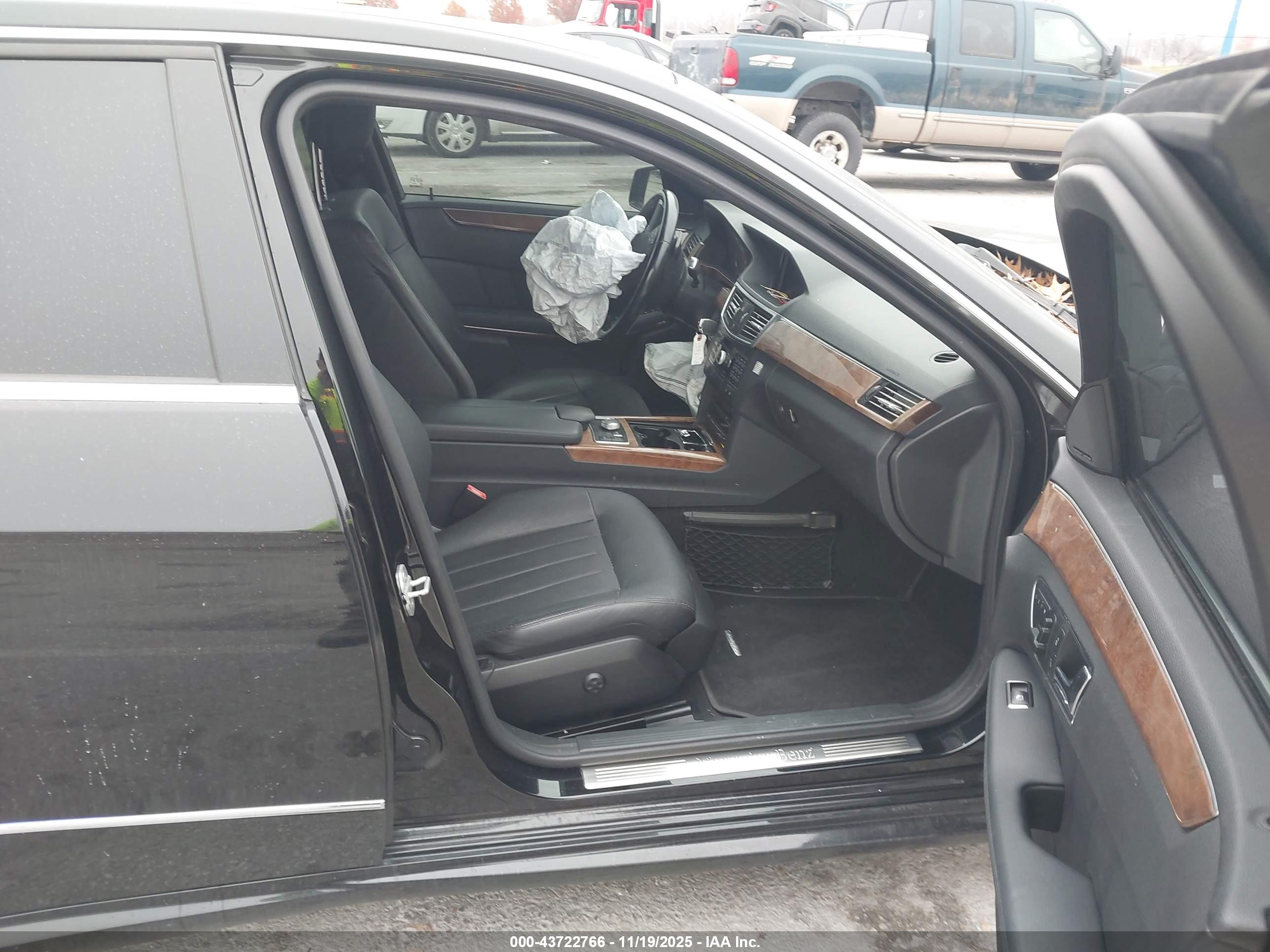 MERCEDES-BENZ E image 5