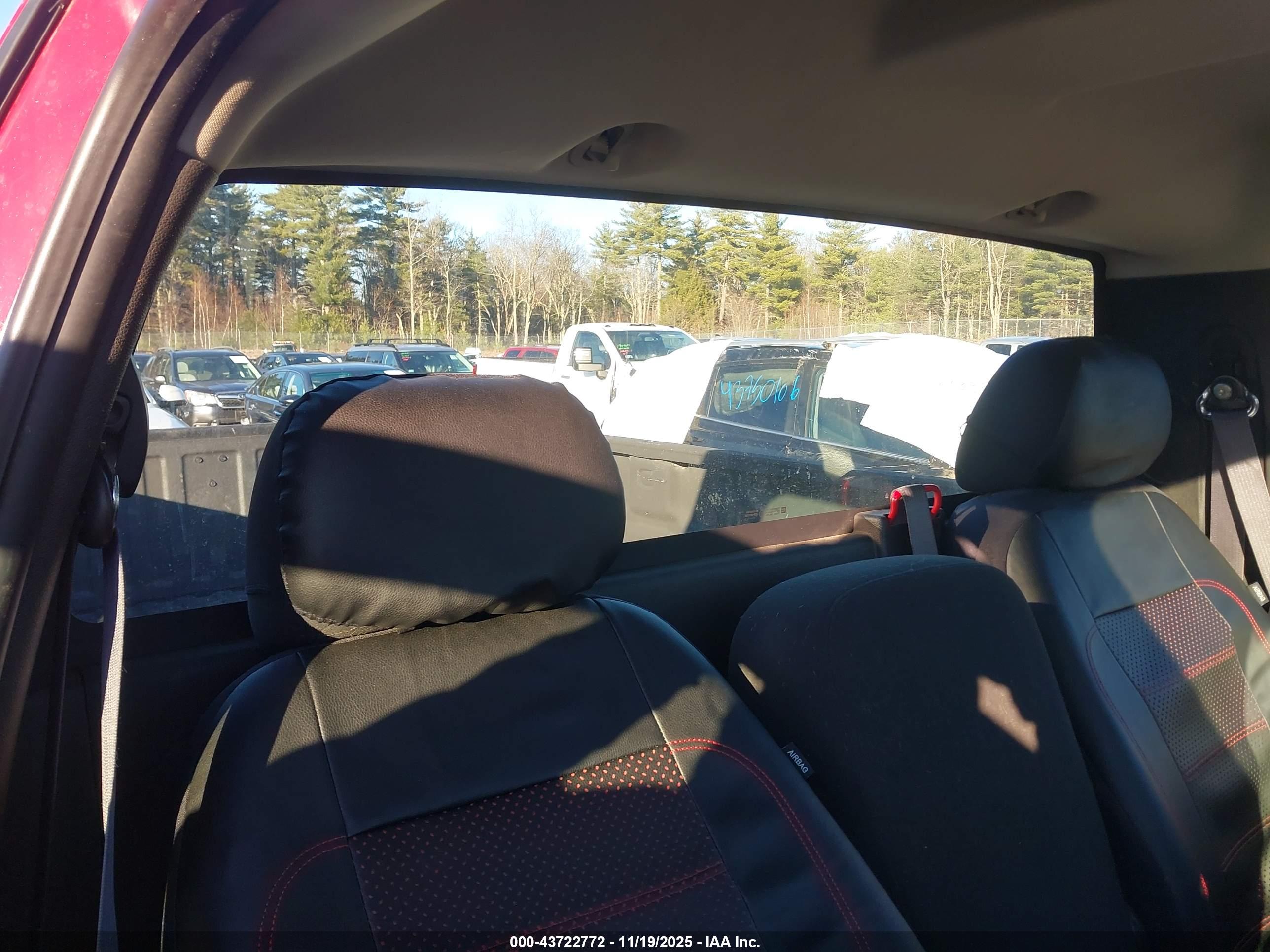 GMC SIERRA image 8