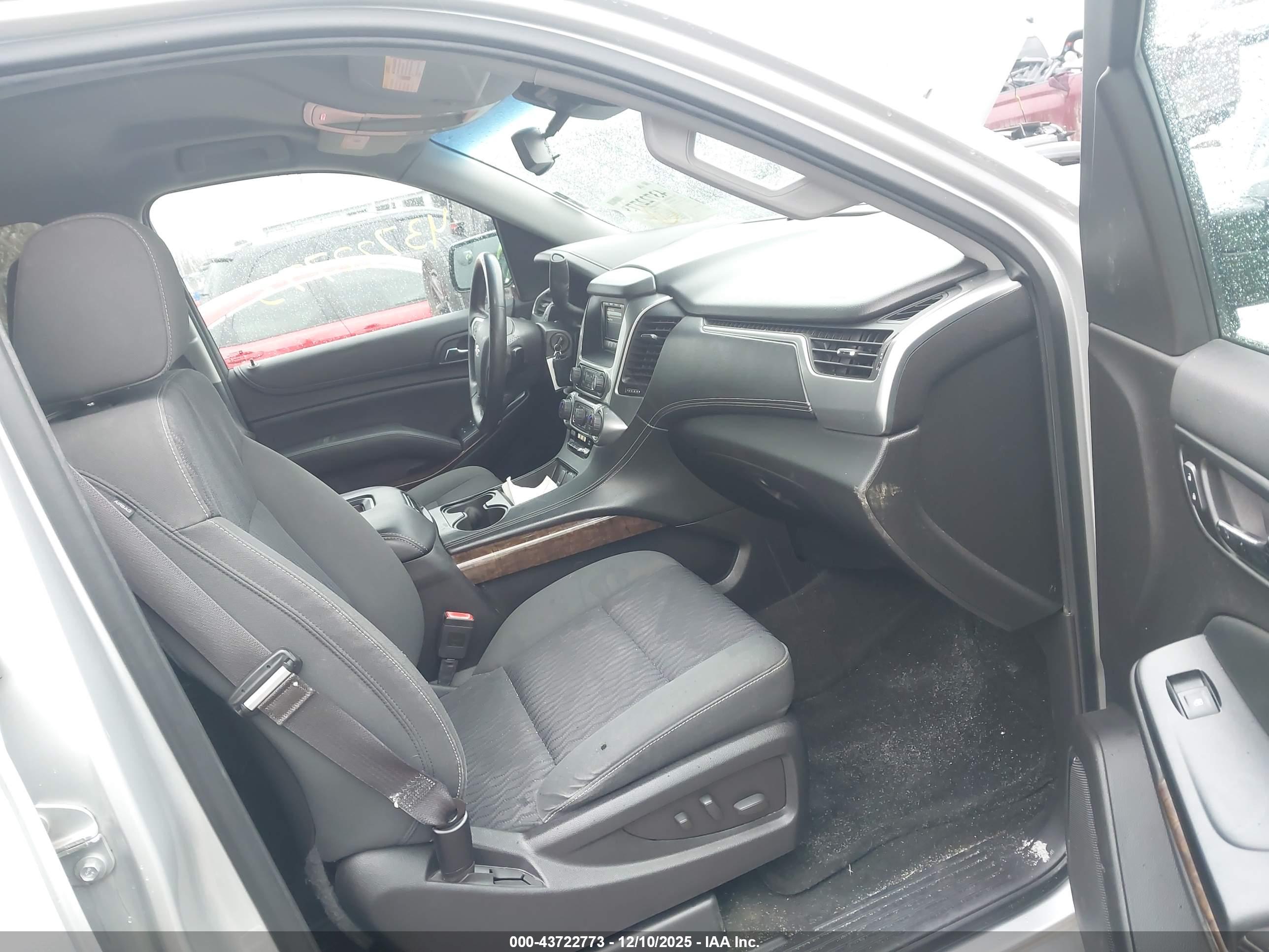 CHEVROLET TAHOE image 5