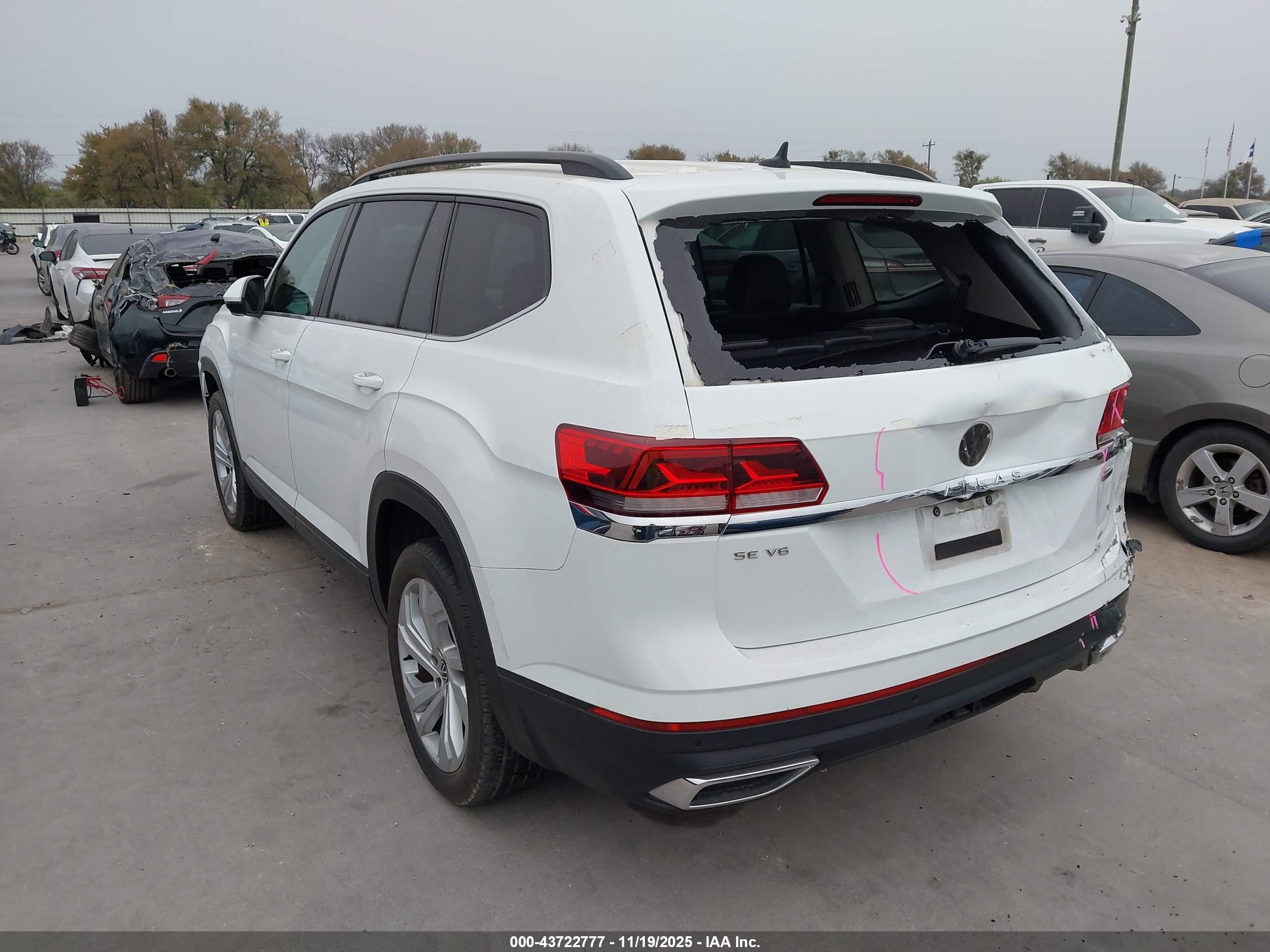 VOLKSWAGEN ATLAS image 3