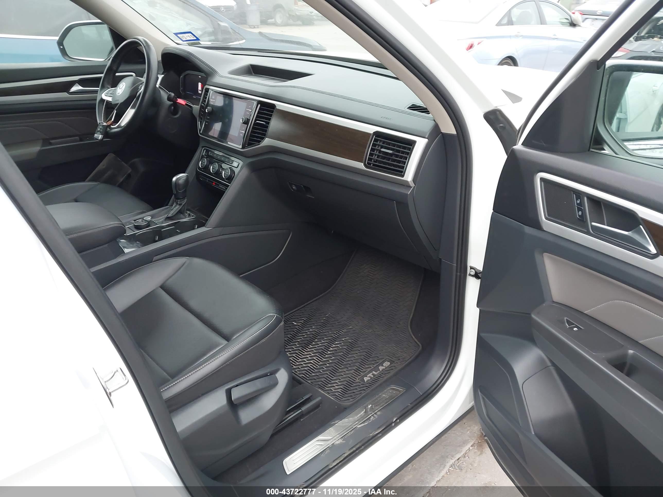 VOLKSWAGEN ATLAS image 5