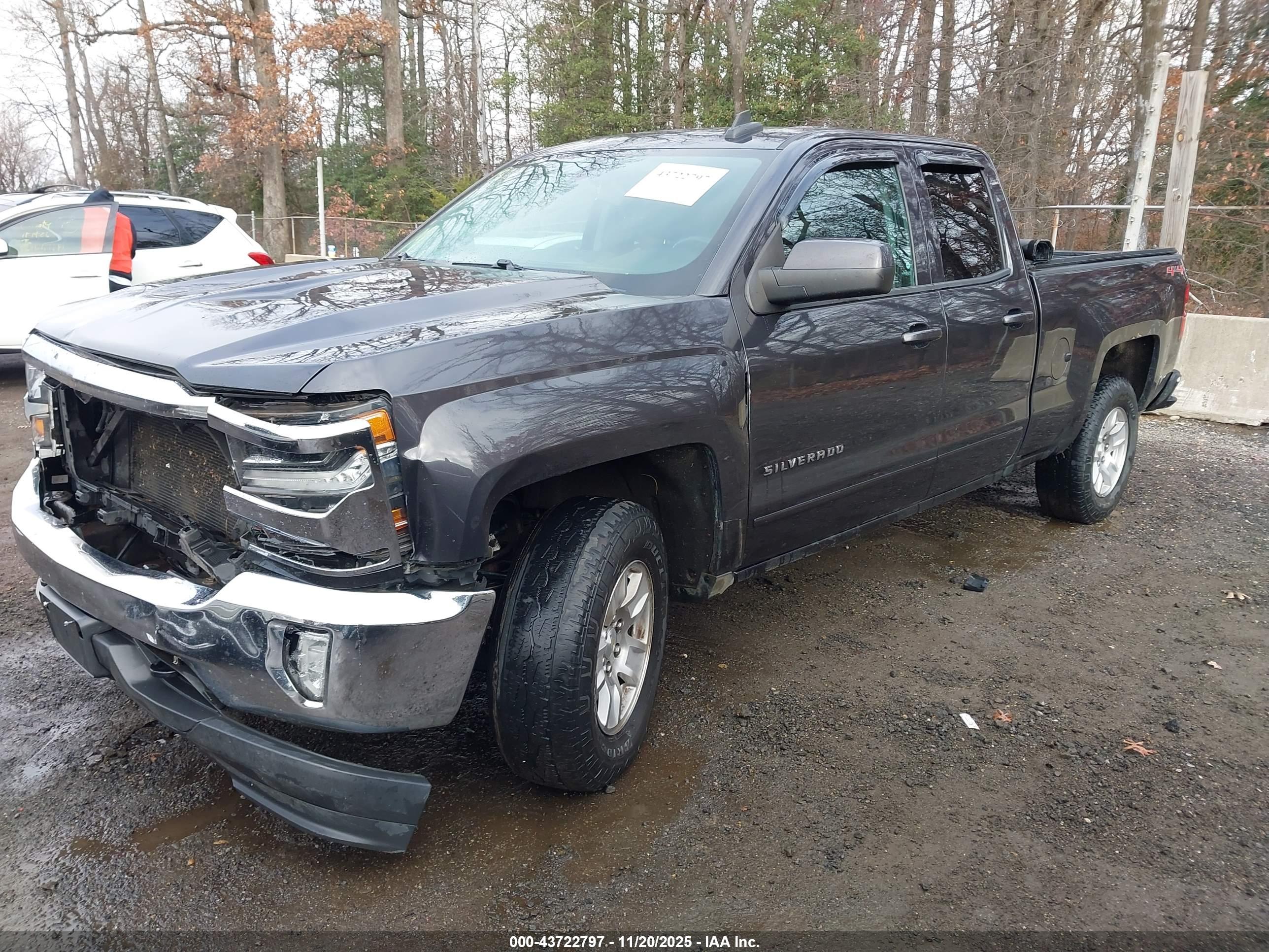 CHEVROLET SILVERADO image 2