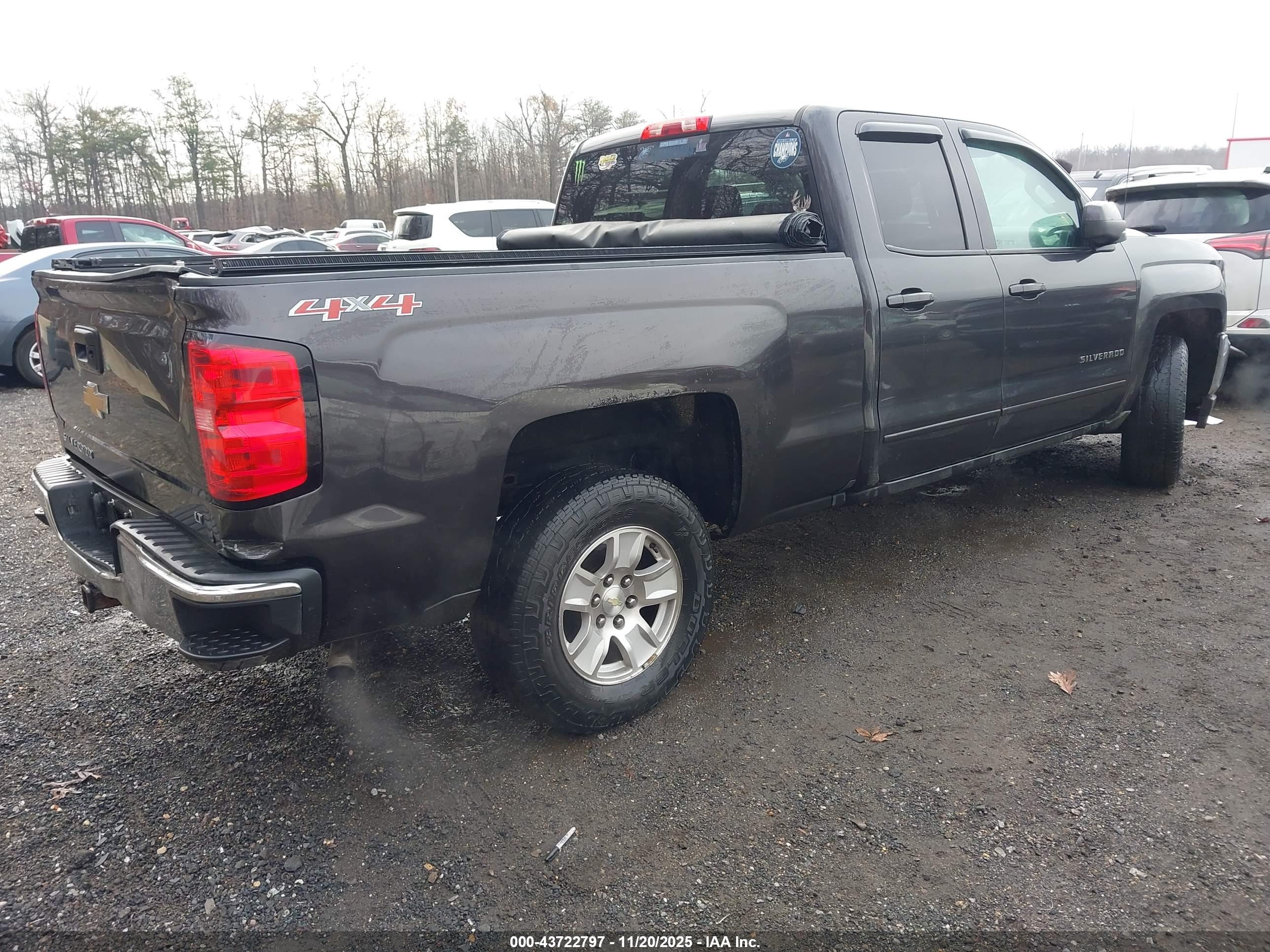 CHEVROLET SILVERADO image 4