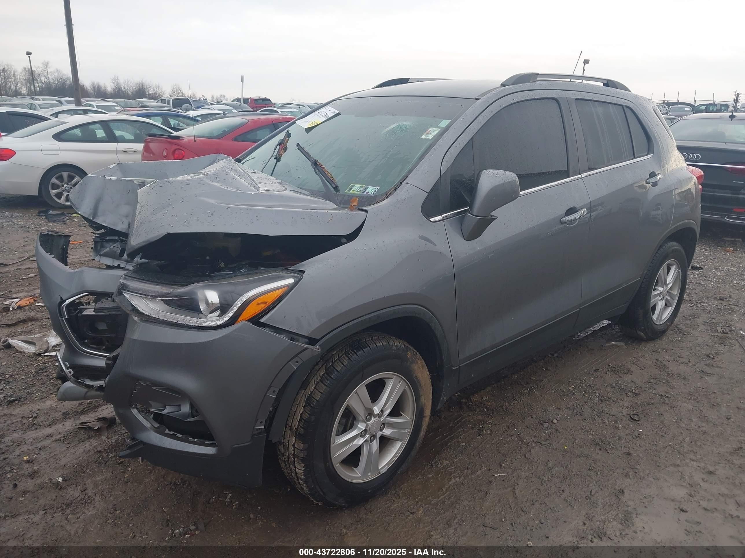 CHEVROLET TRAX image 2