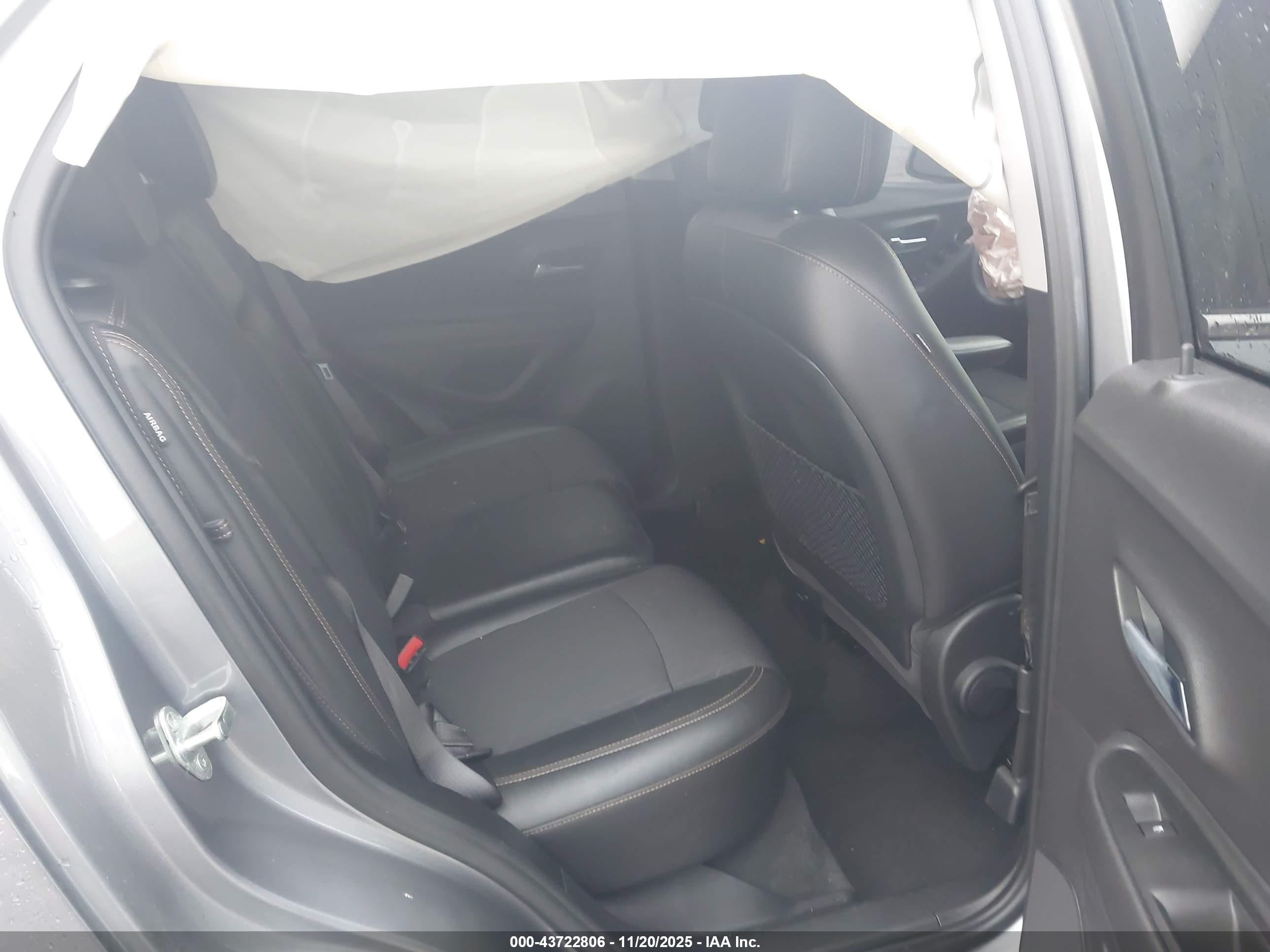 CHEVROLET TRAX image 8