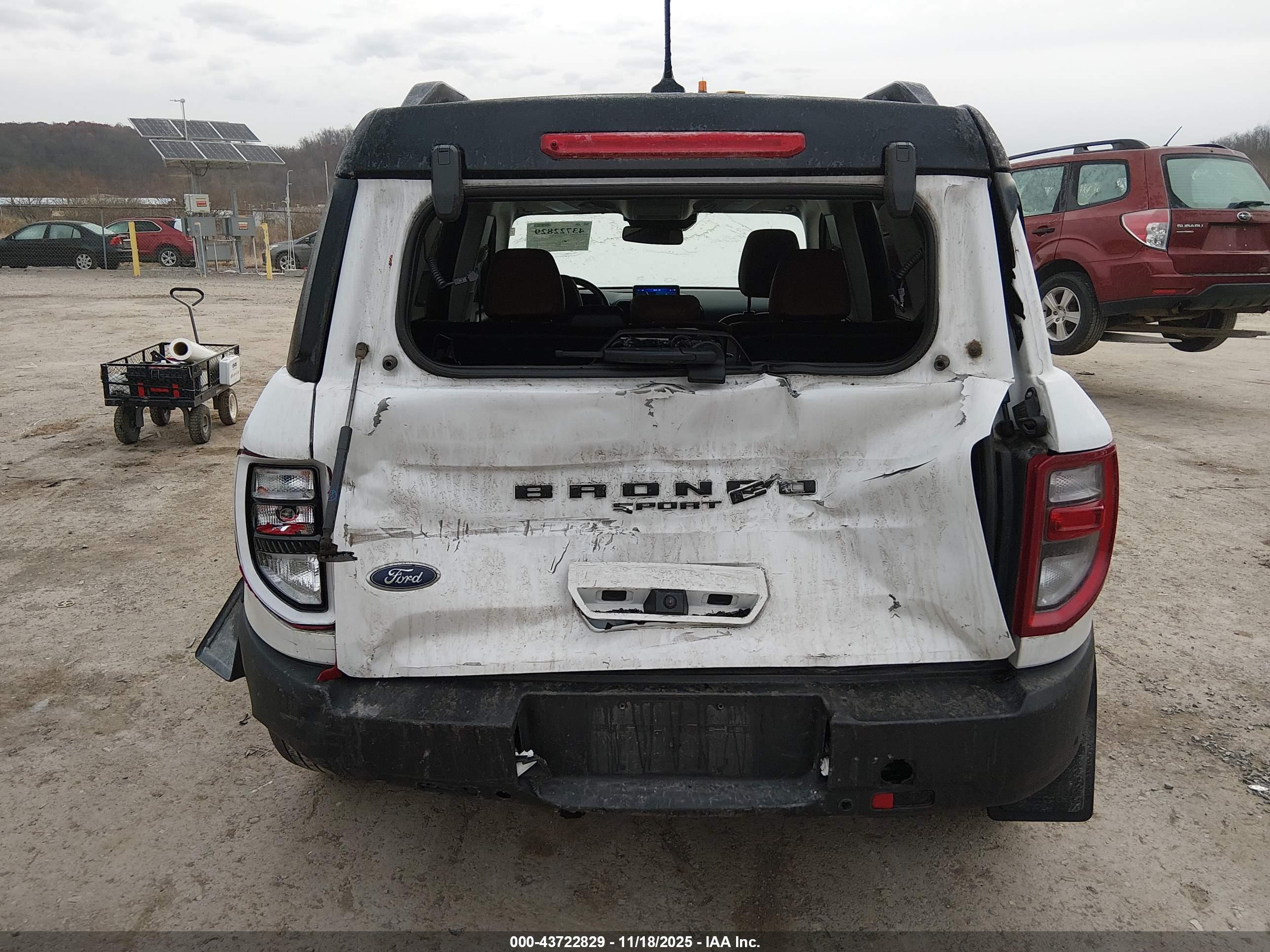FORD BRONCO image 6