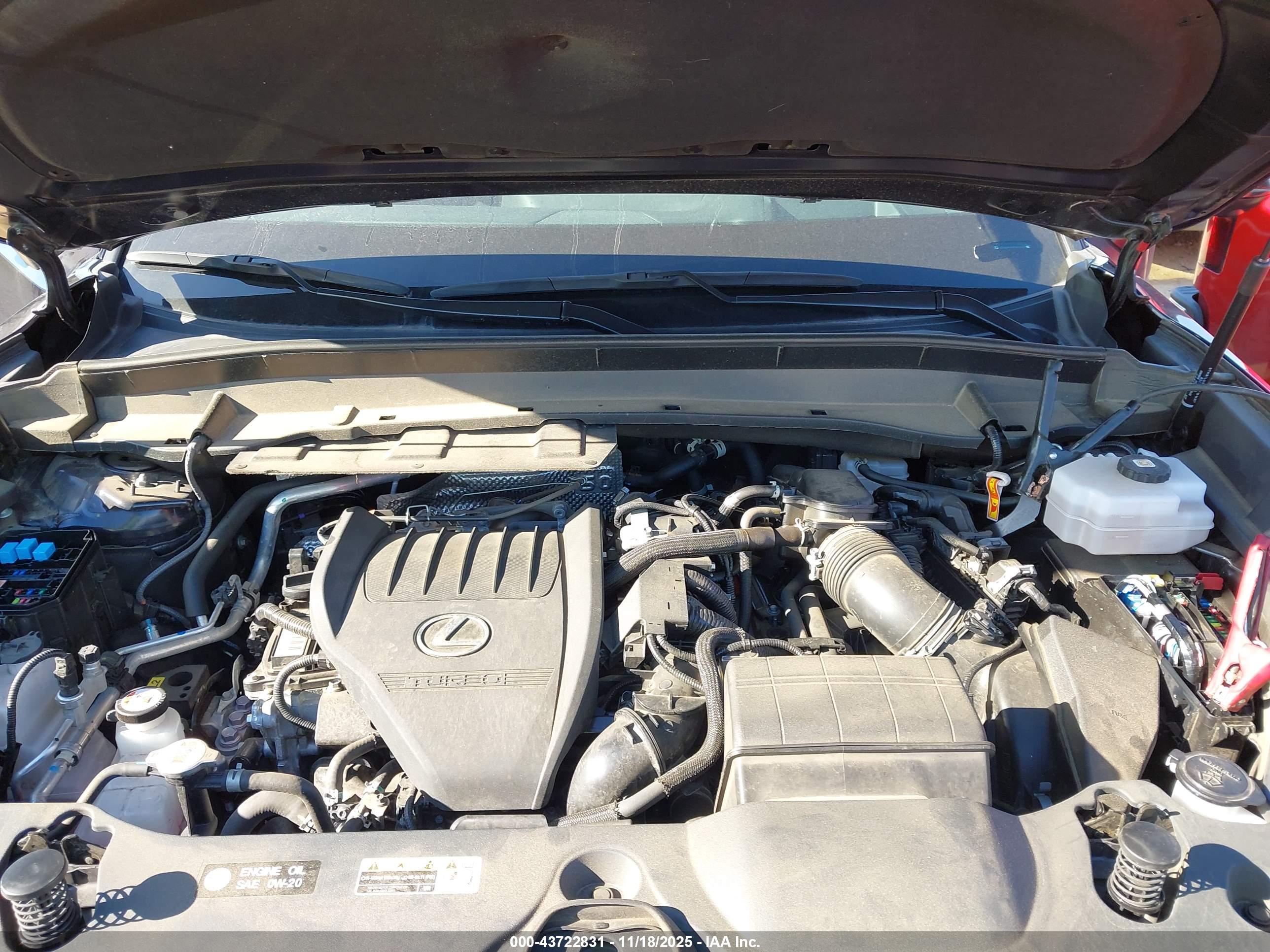 LEXUS TX image 10