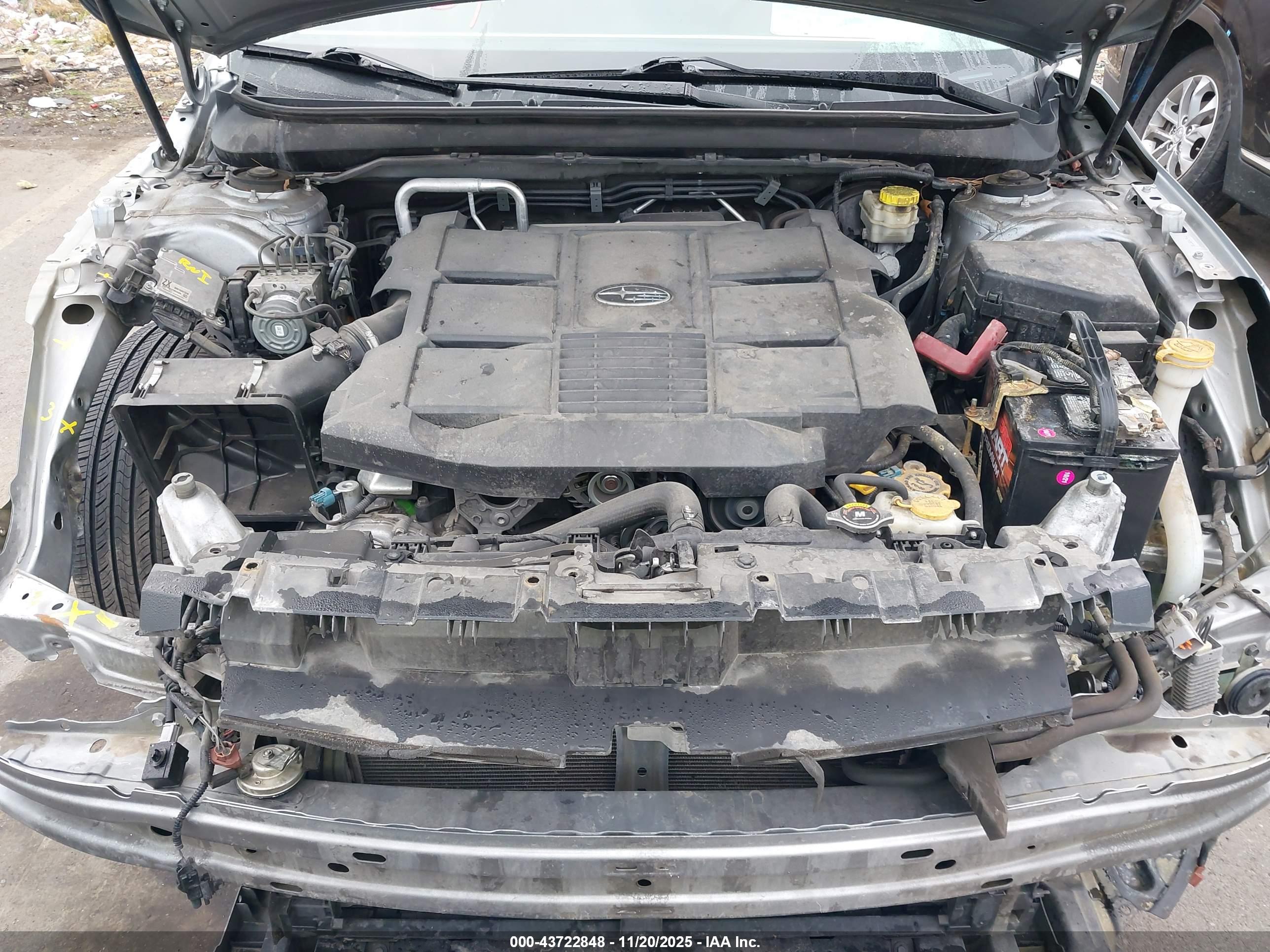 SUBARU OUTBACK image 10