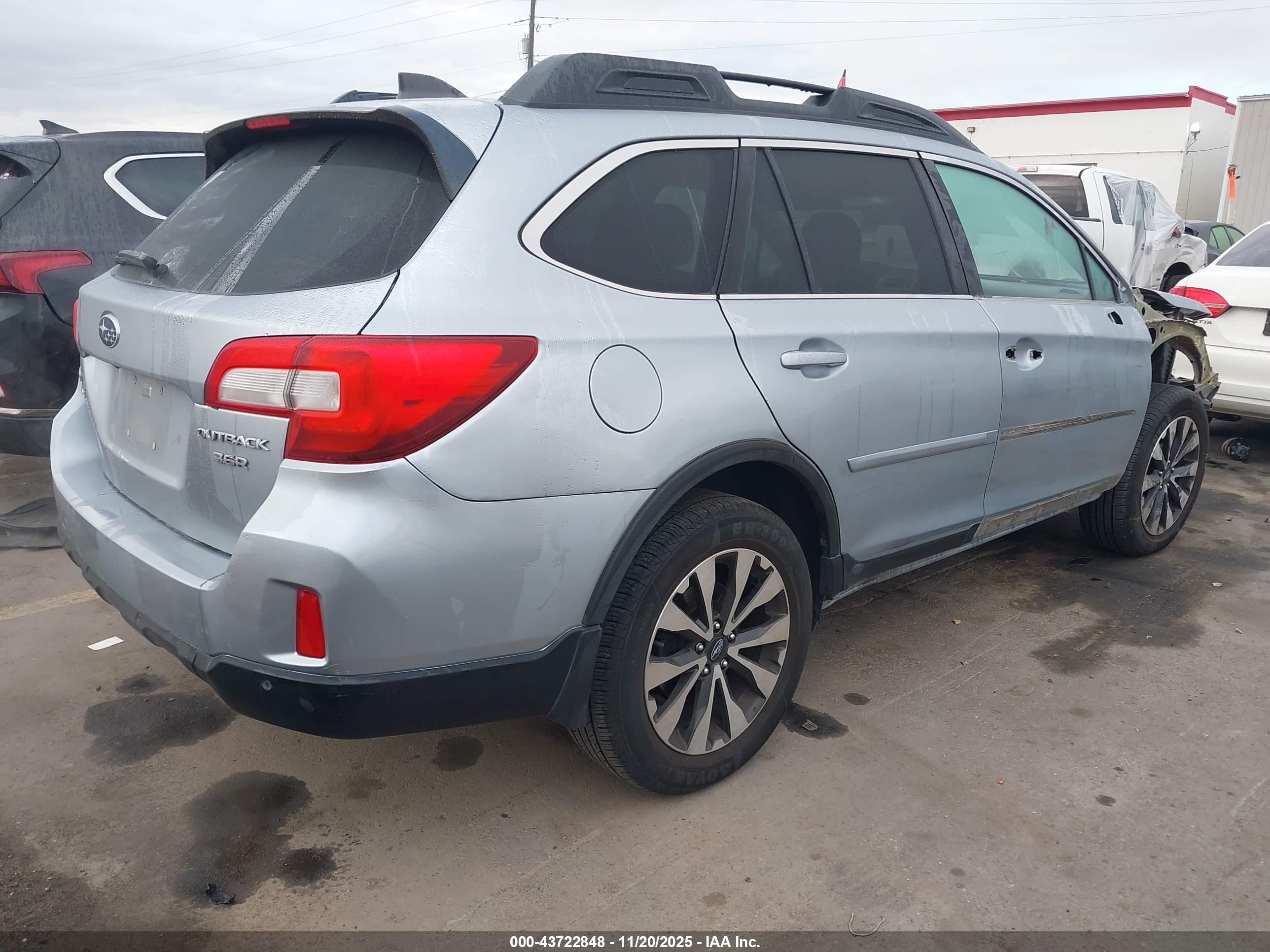 SUBARU OUTBACK image 4