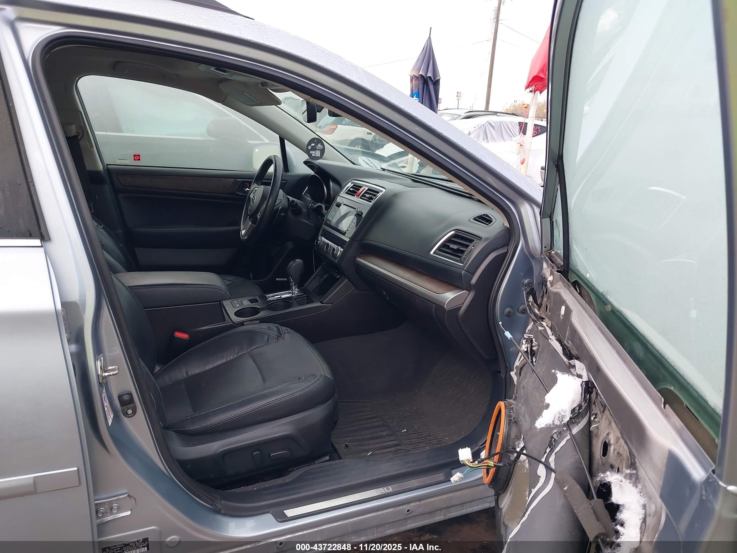 SUBARU OUTBACK image 5