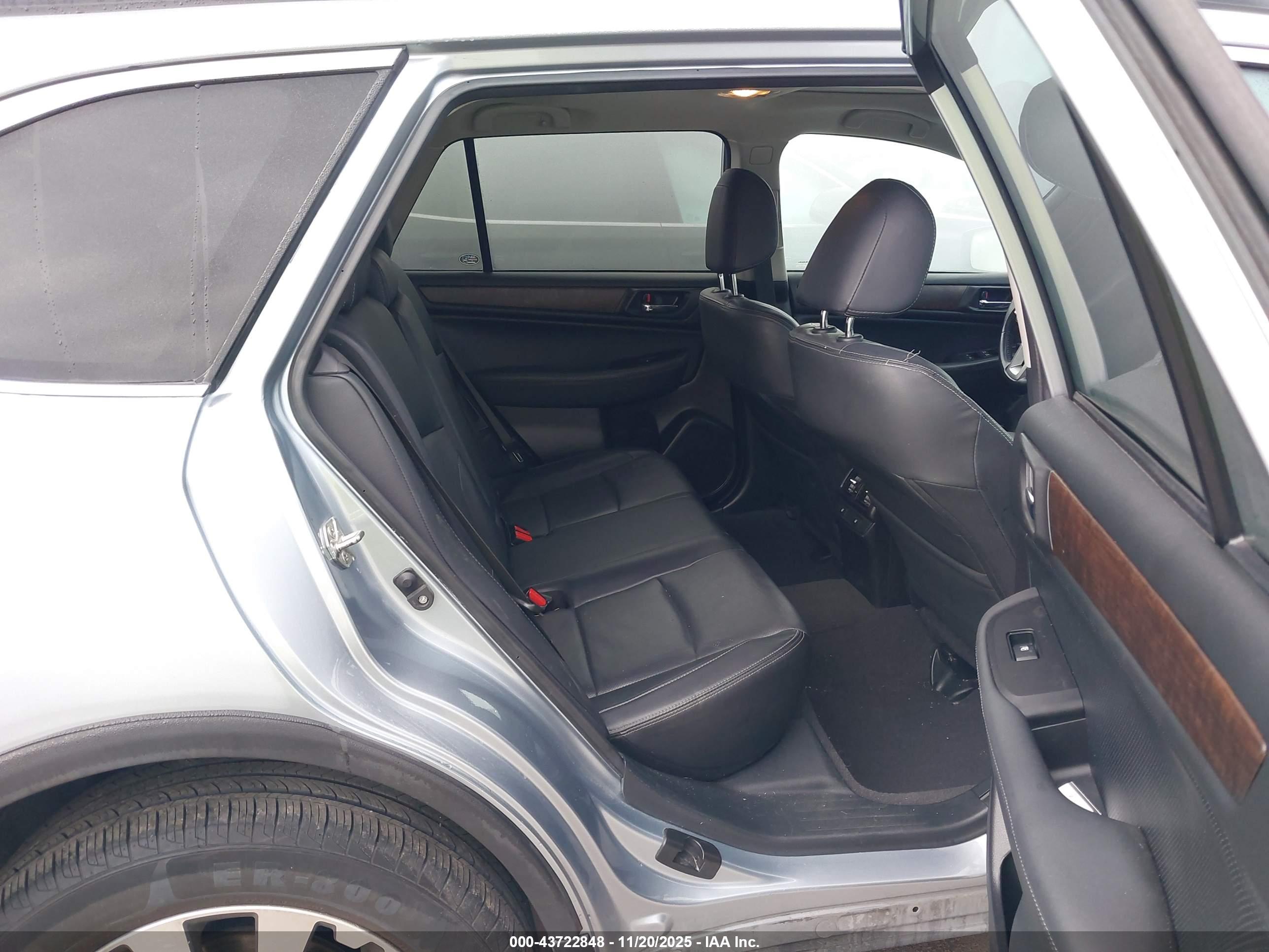 SUBARU OUTBACK image 8
