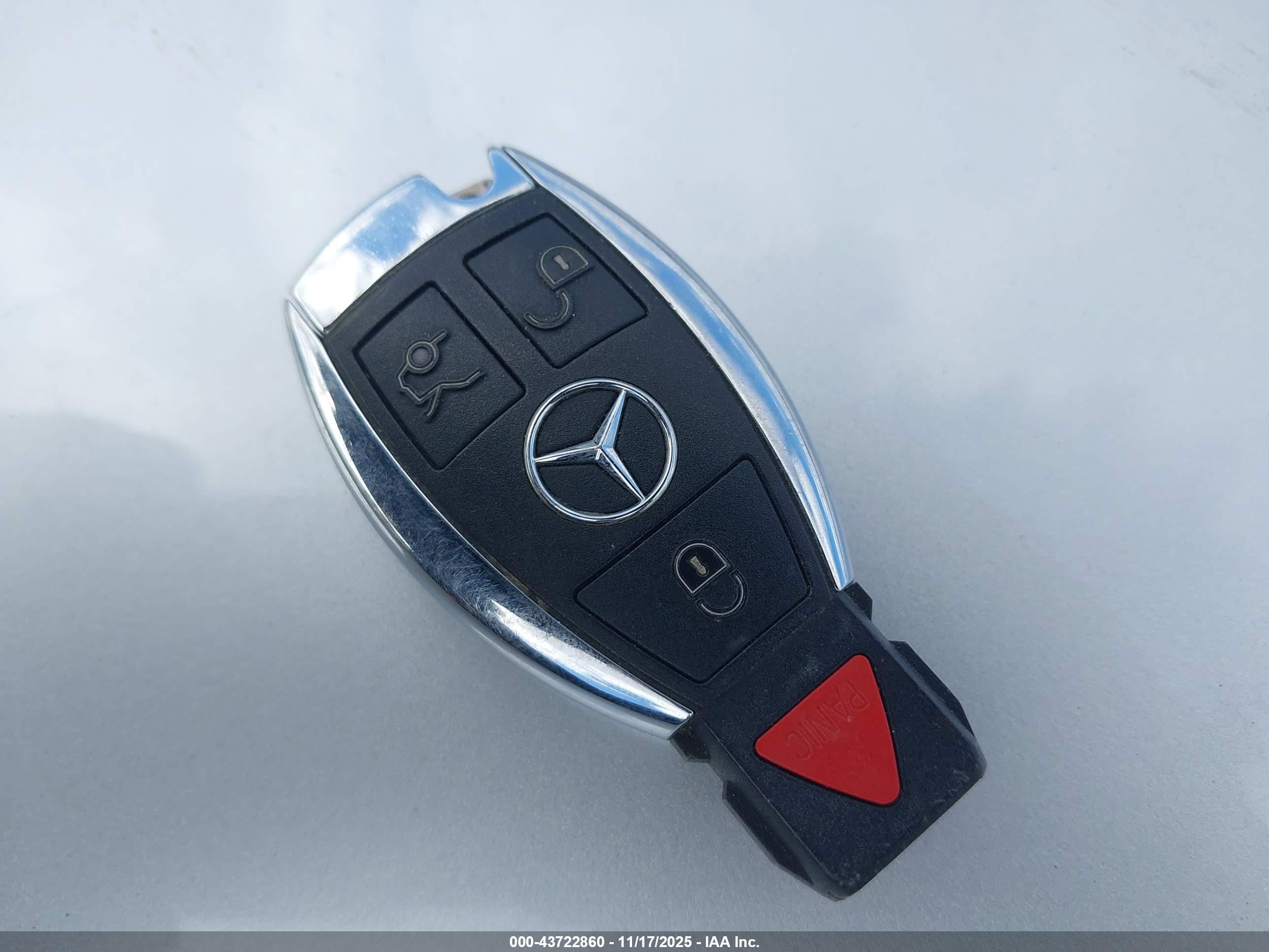 MERCEDES-BENZ GLC image 11