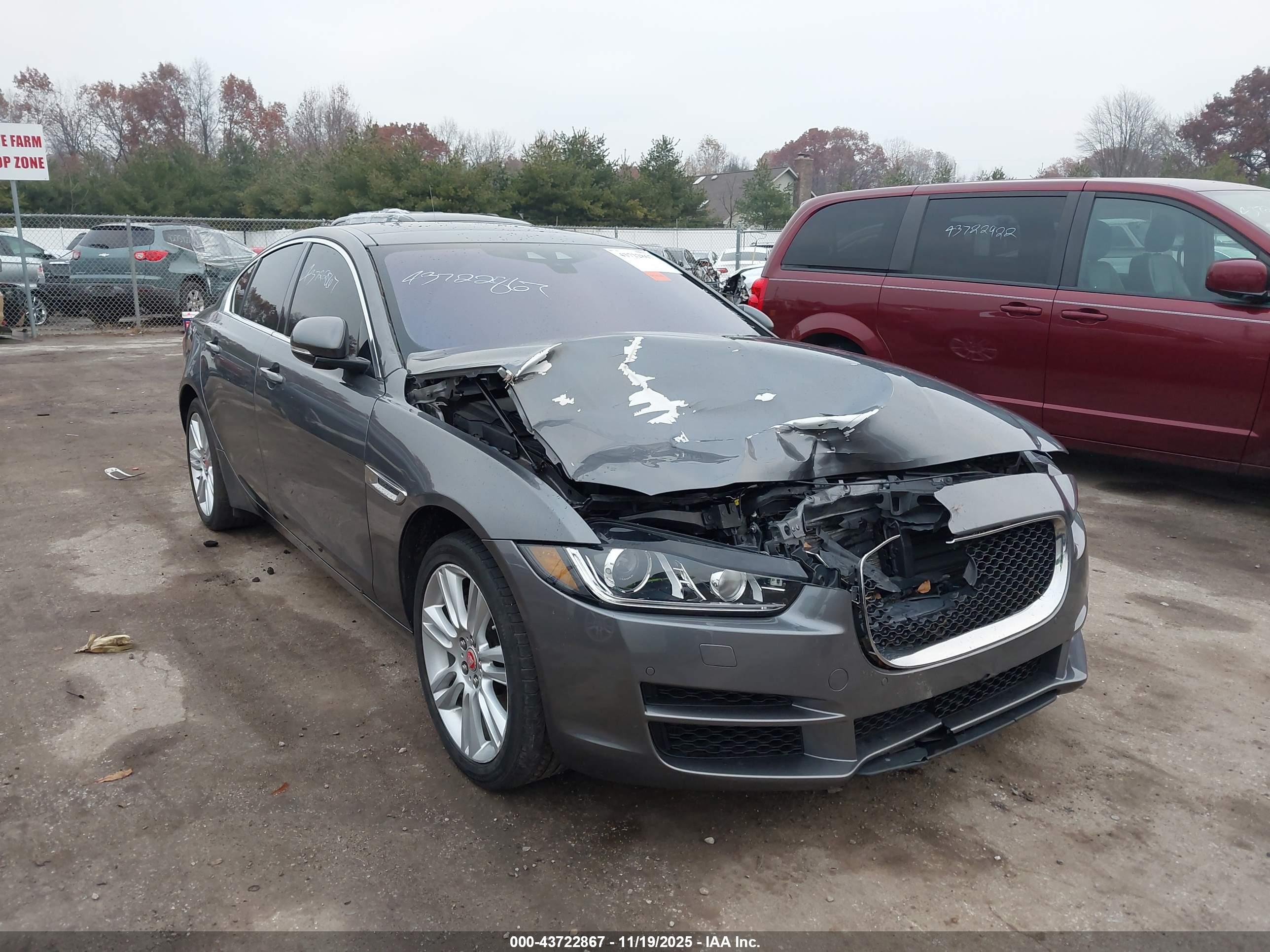 JAGUAR XE image 6