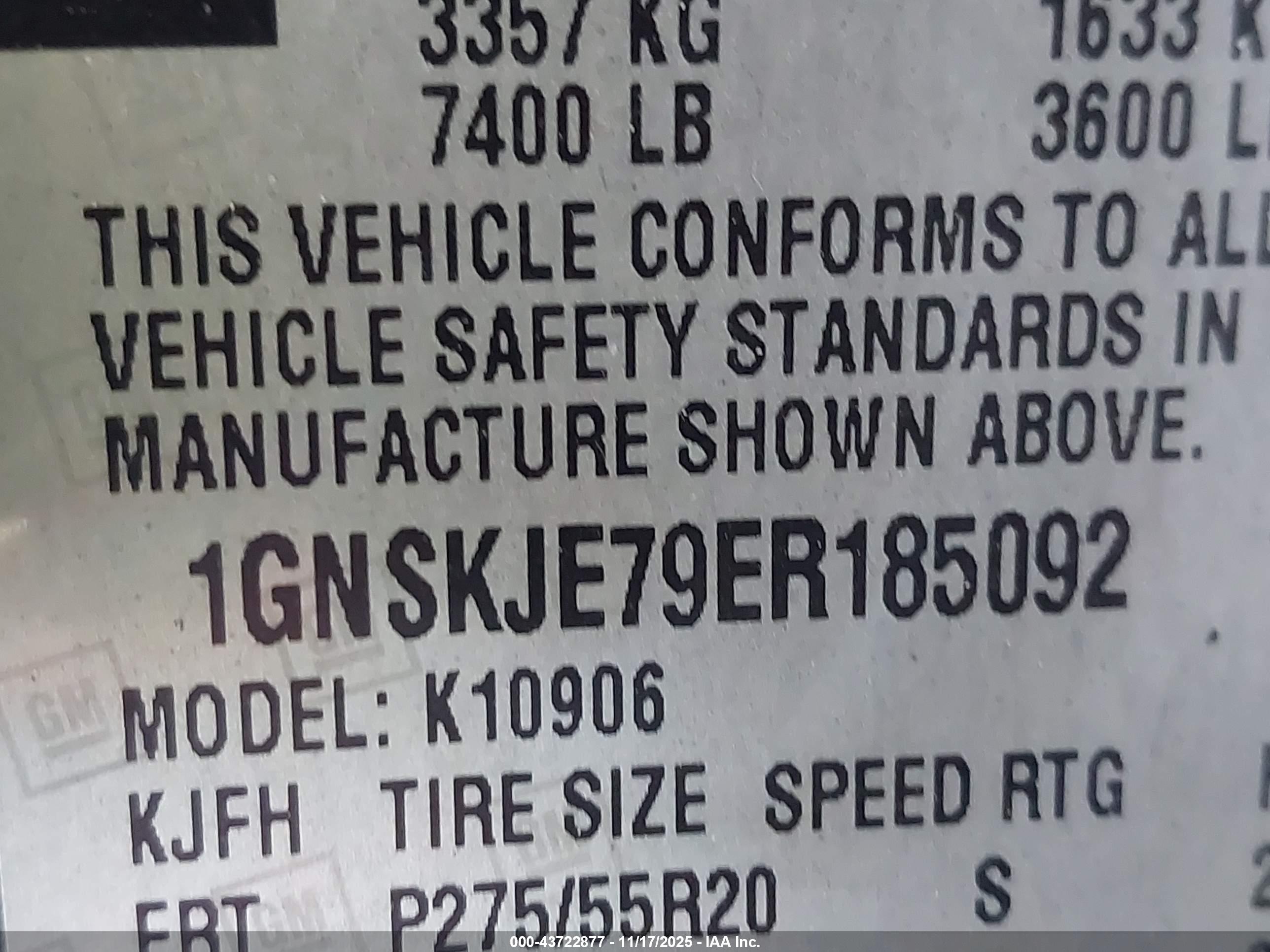 CHEVROLET SUBURBAN image 9