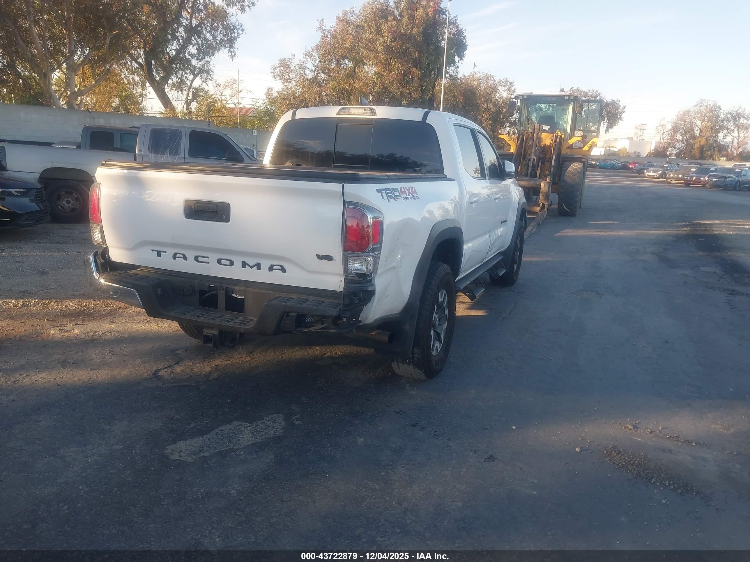 TOYOTA TACOMA image 4