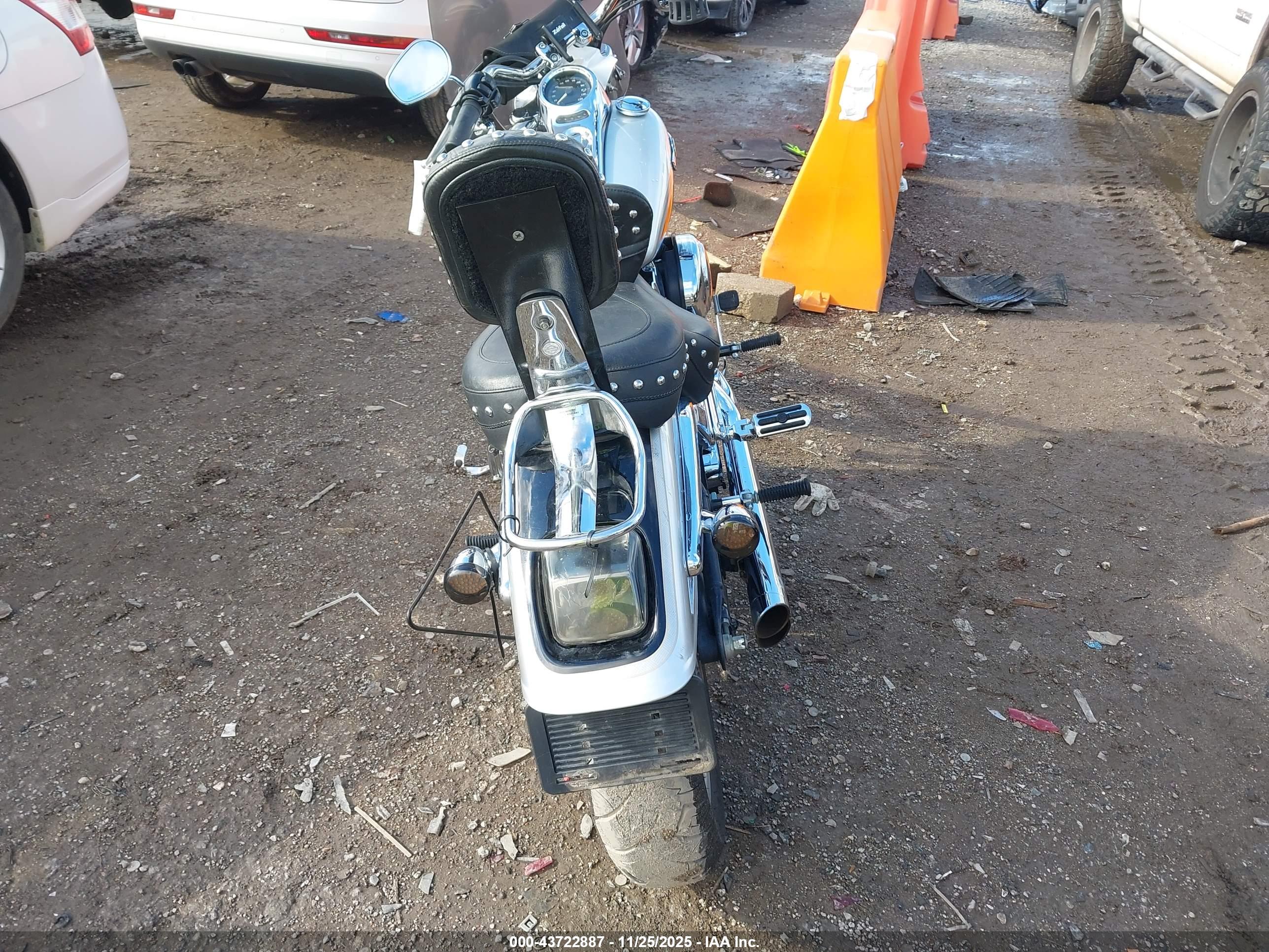 HARLEY-DAVIDSON FXSTDI image 6
