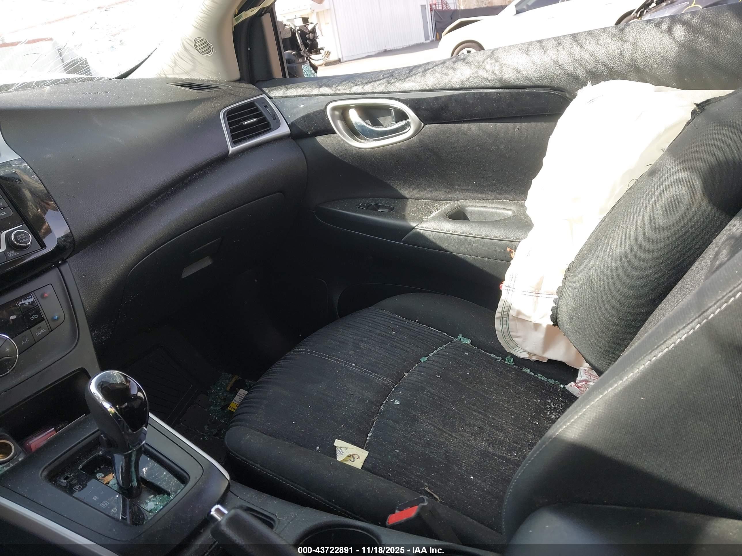 NISSAN SENTRA image 5