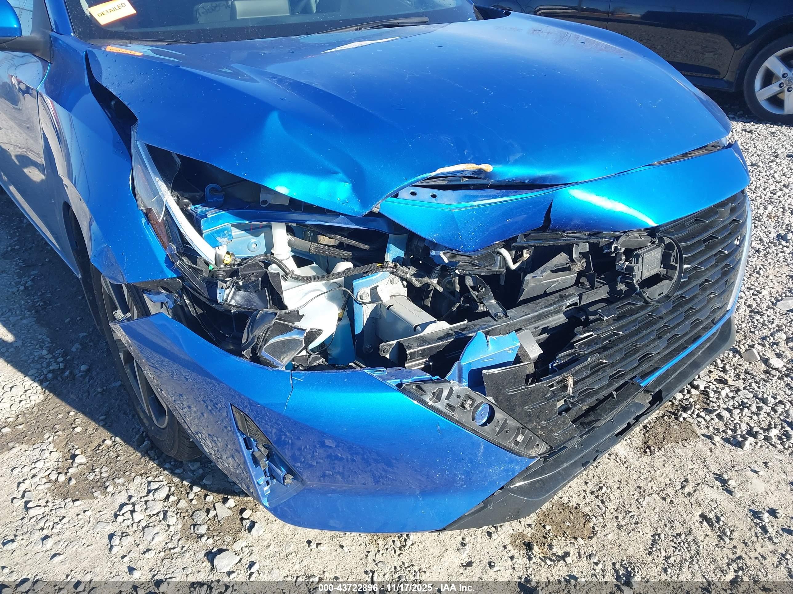 NISSAN SENTRA image 6