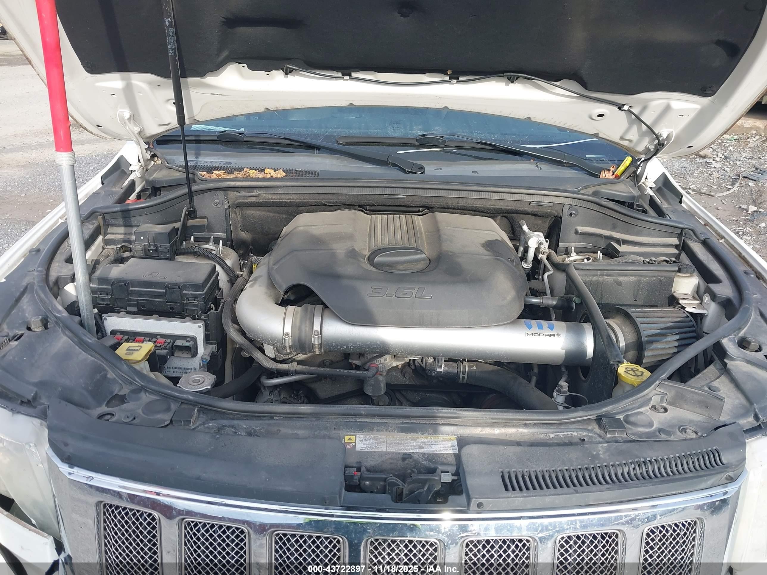 JEEP GRAND image 10