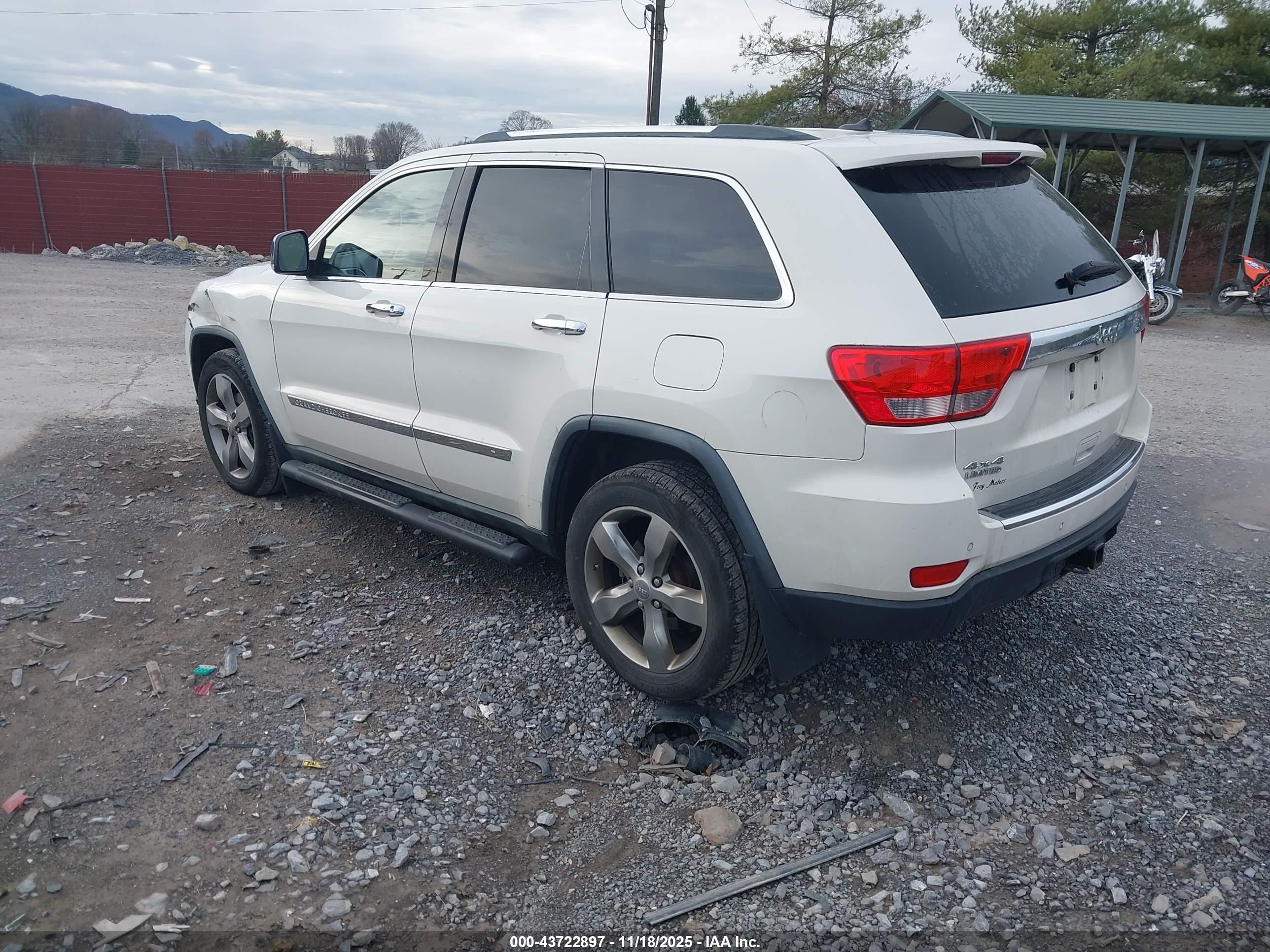 JEEP GRAND image 3