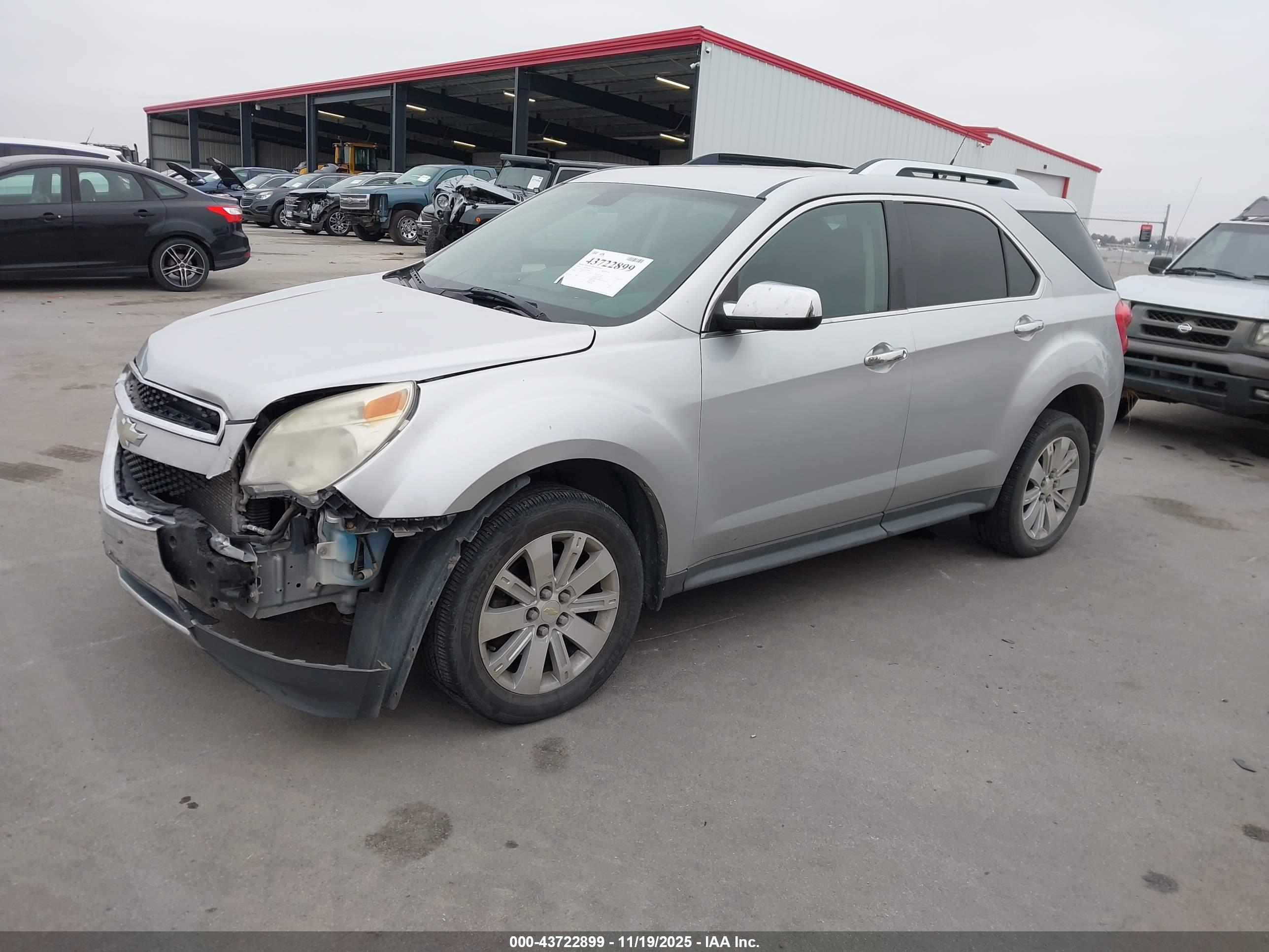 CHEVROLET EQUINOX image 2