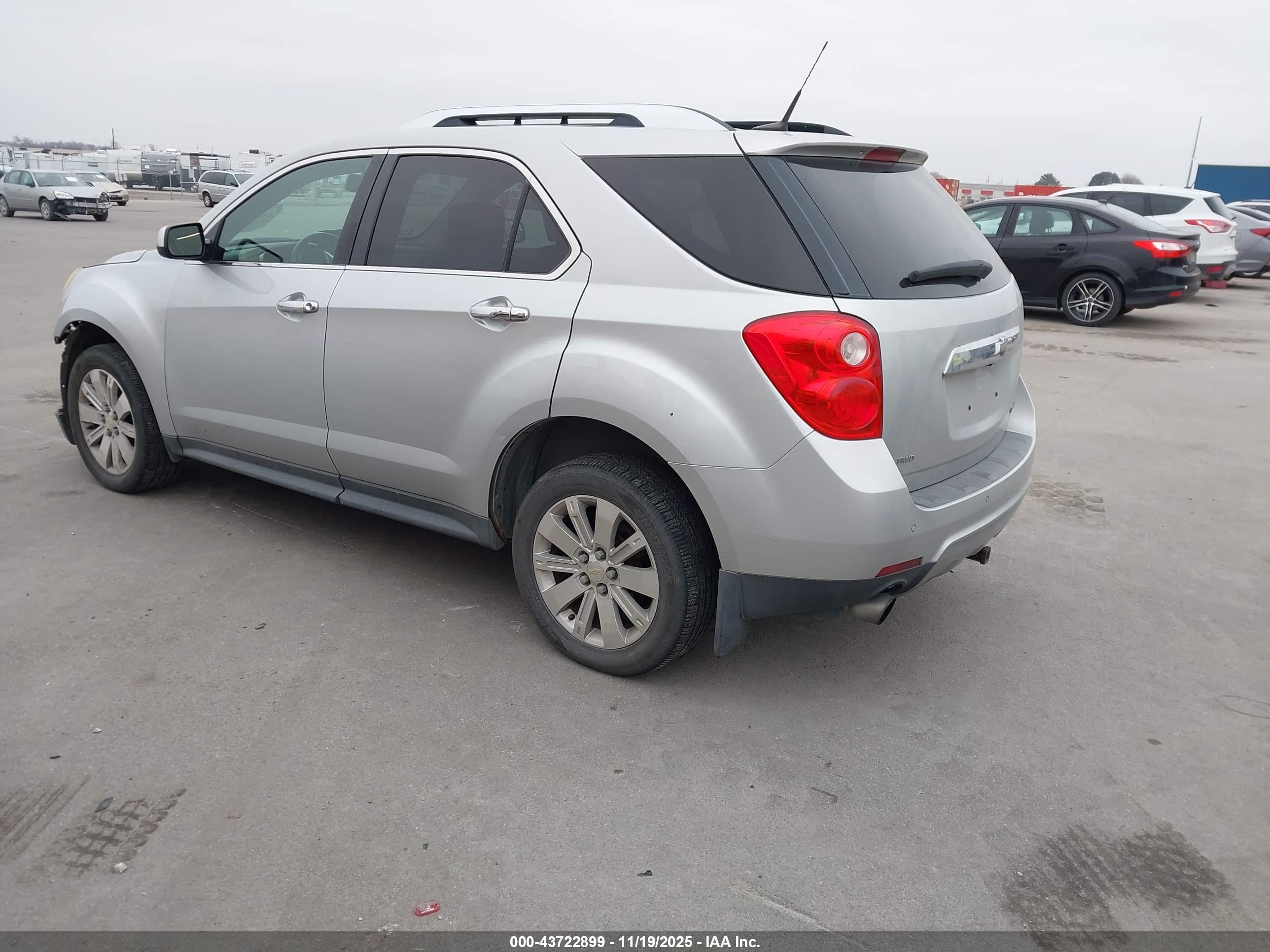 CHEVROLET EQUINOX image 3