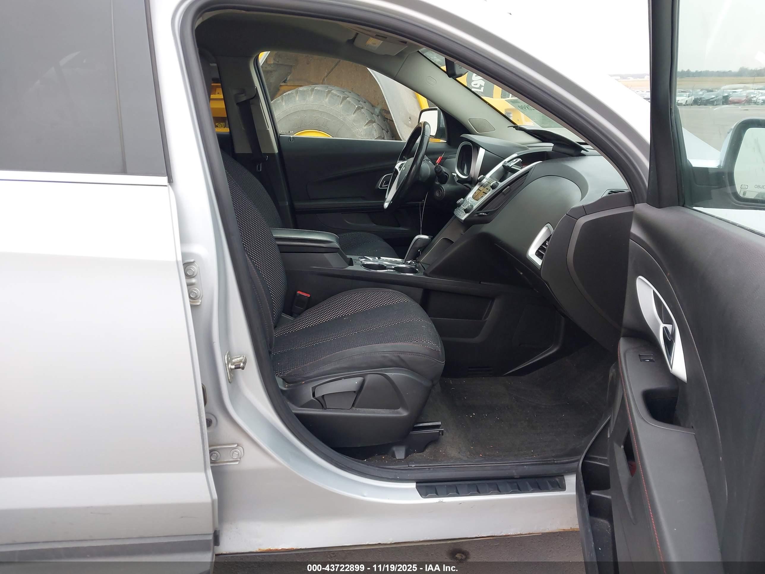 CHEVROLET EQUINOX image 5
