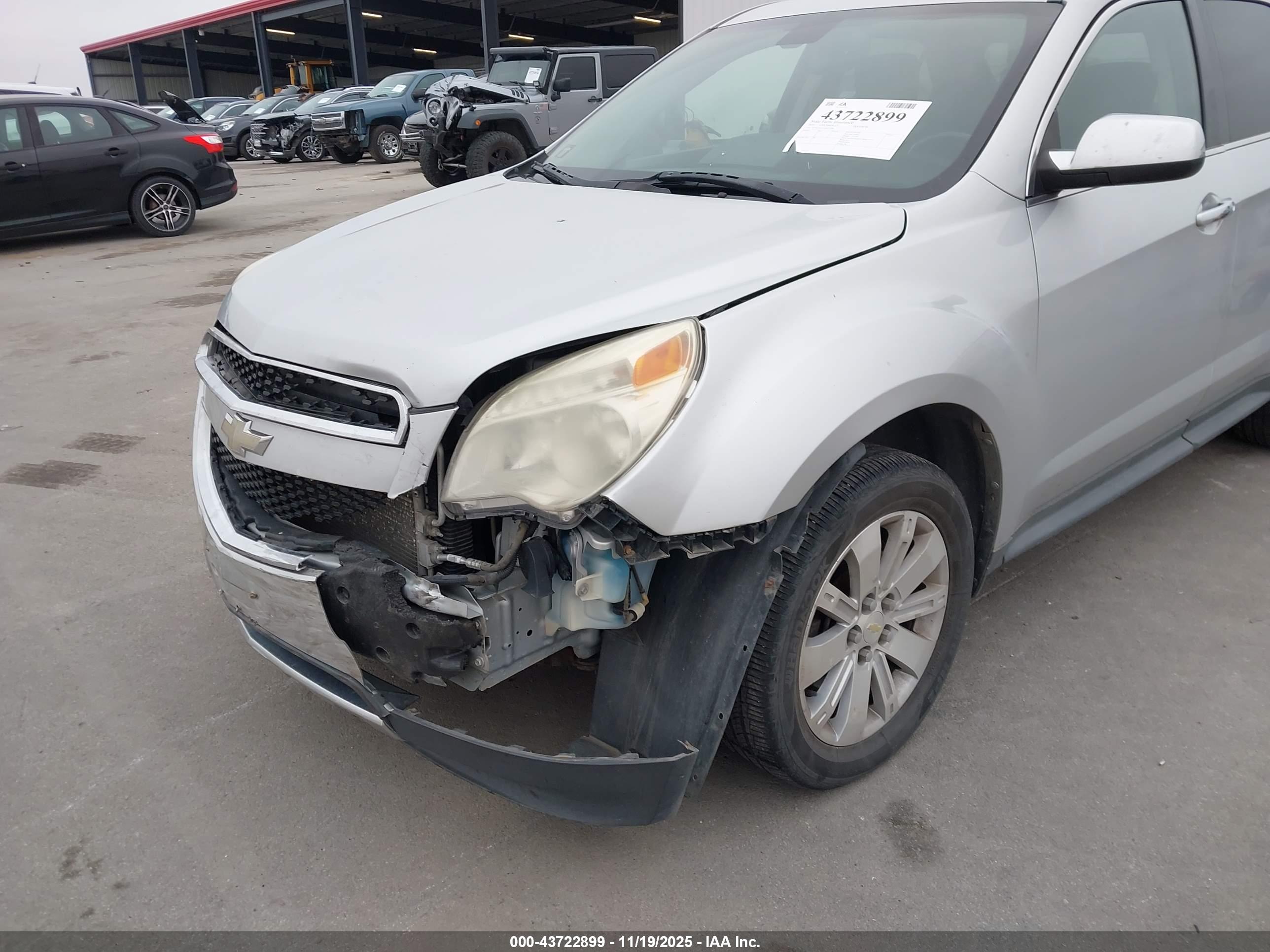 CHEVROLET EQUINOX image 6