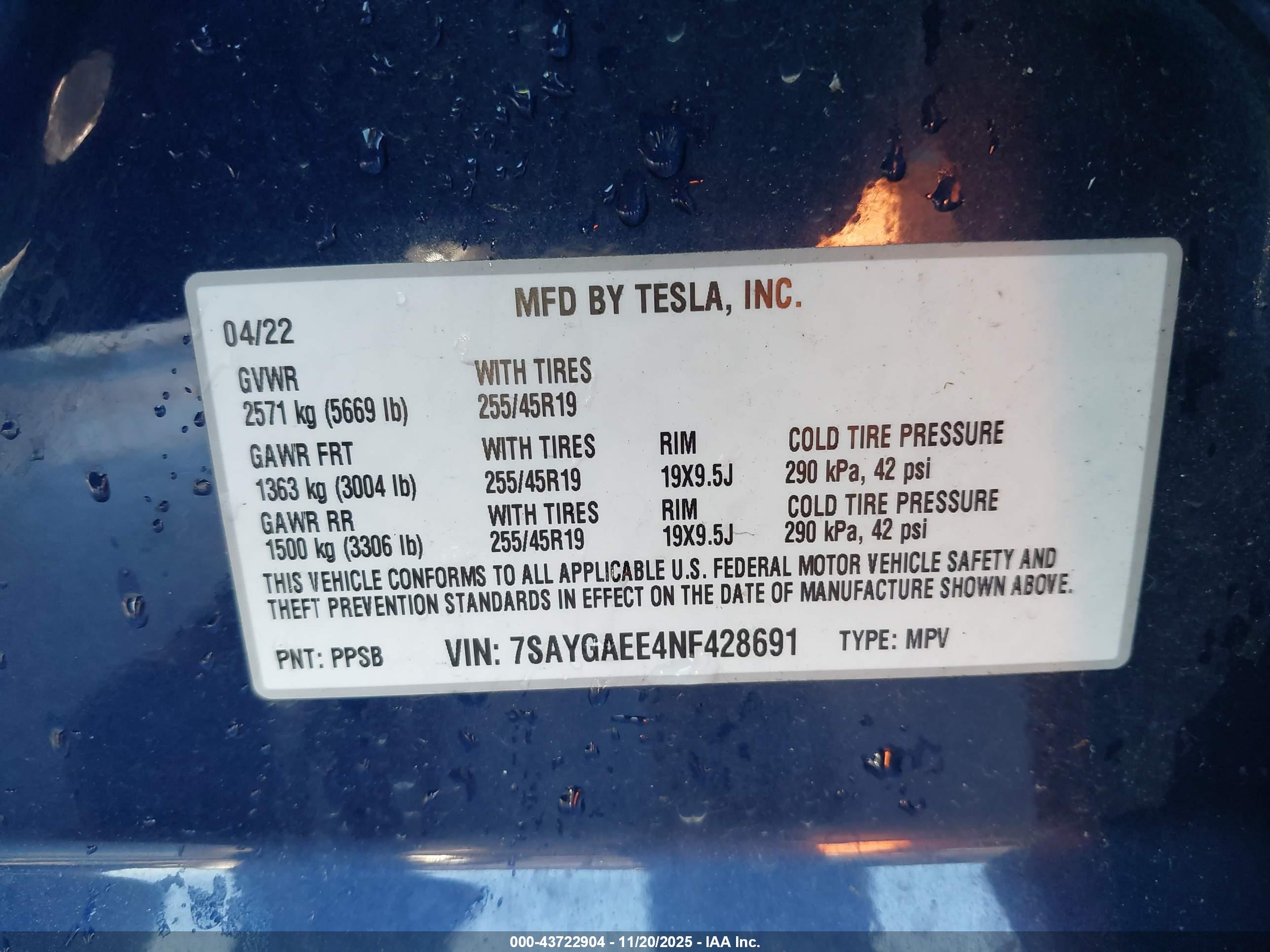 TESLA MODEL image 9