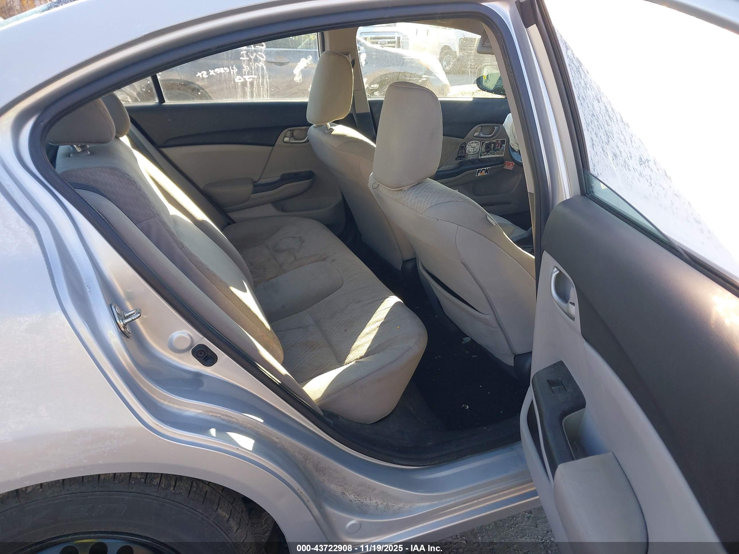 HONDA CIVIC image 8