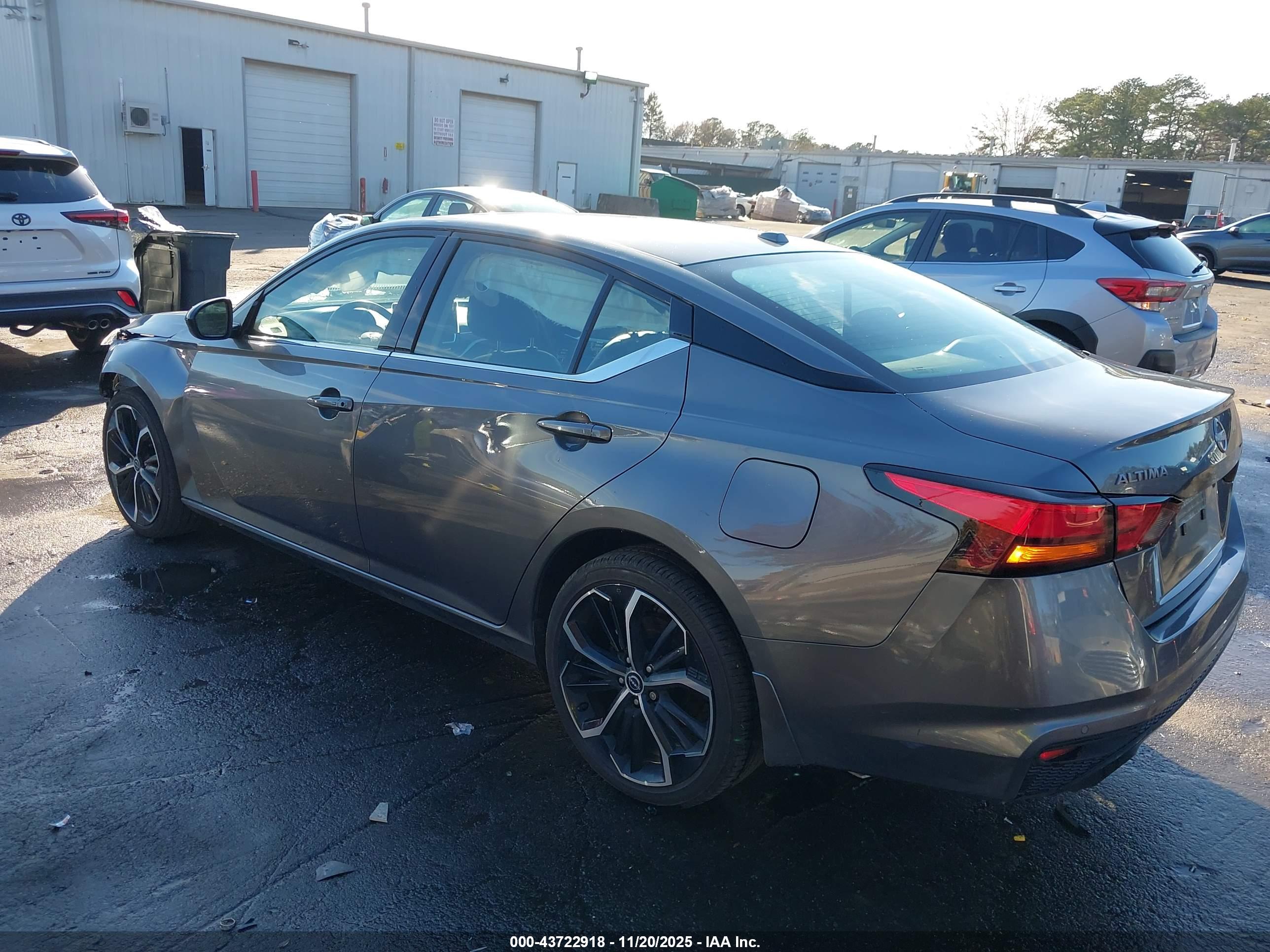 NISSAN ALTIMA image 3