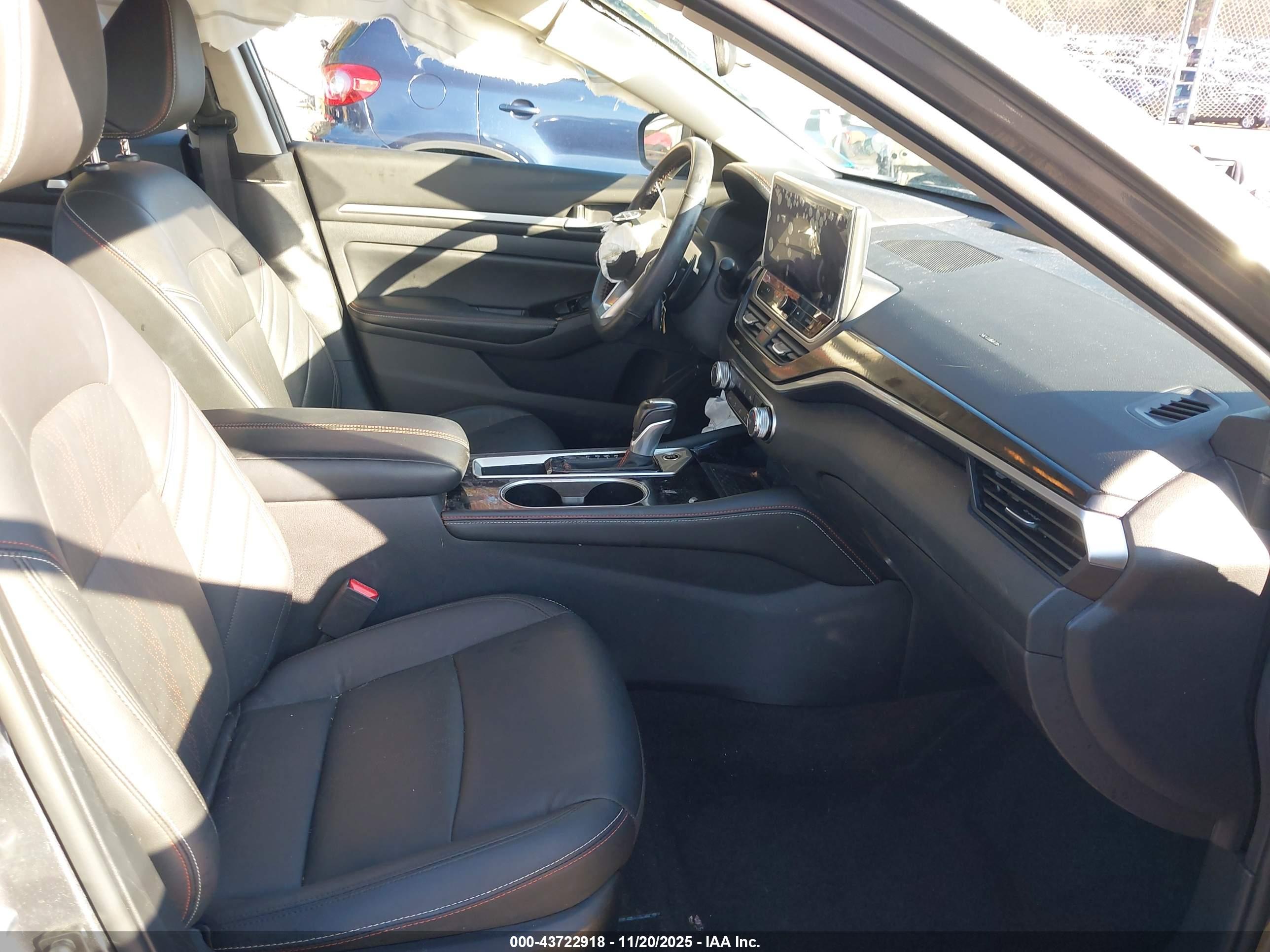 NISSAN ALTIMA image 5