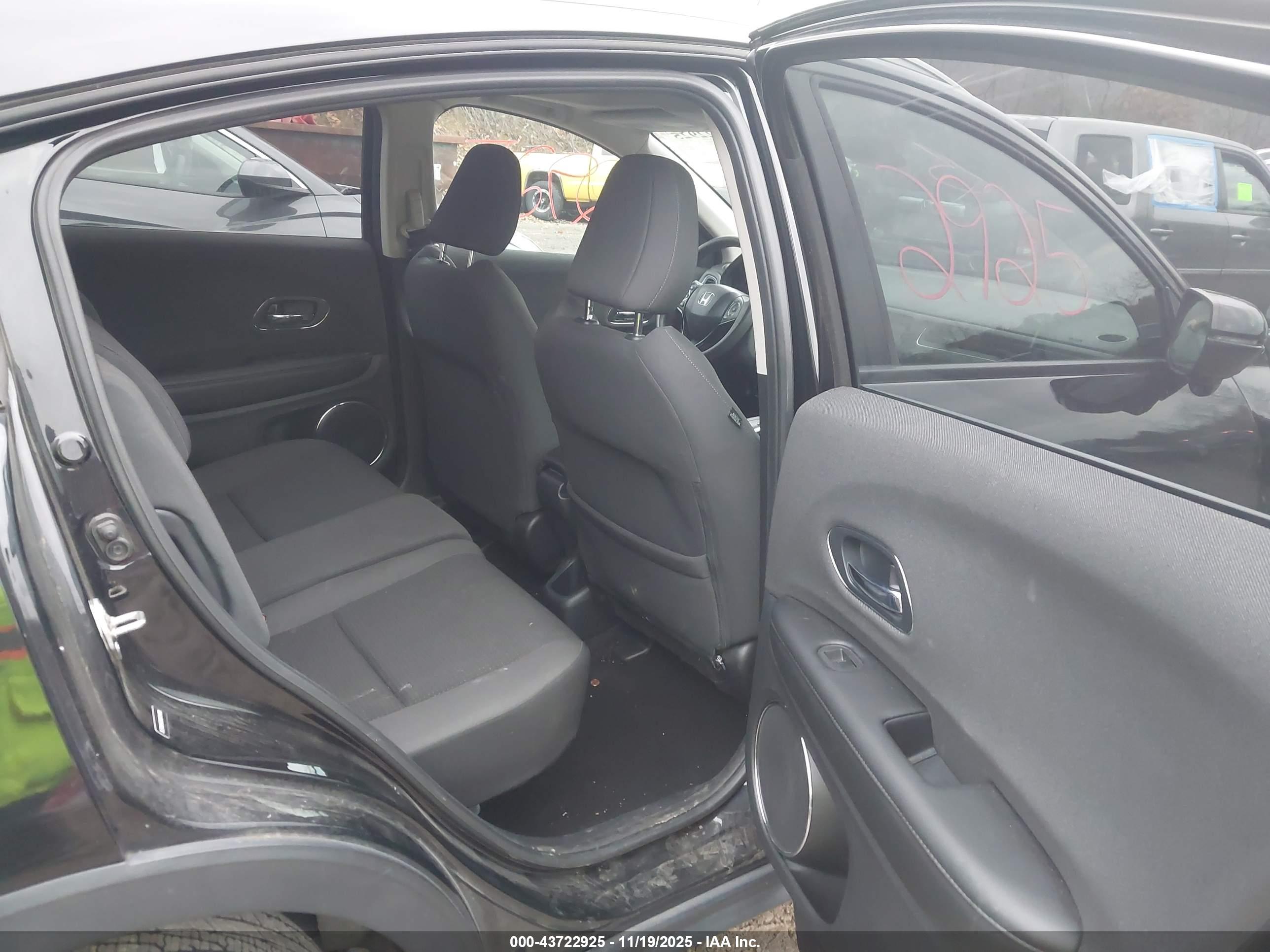 HONDA HR-V image 8